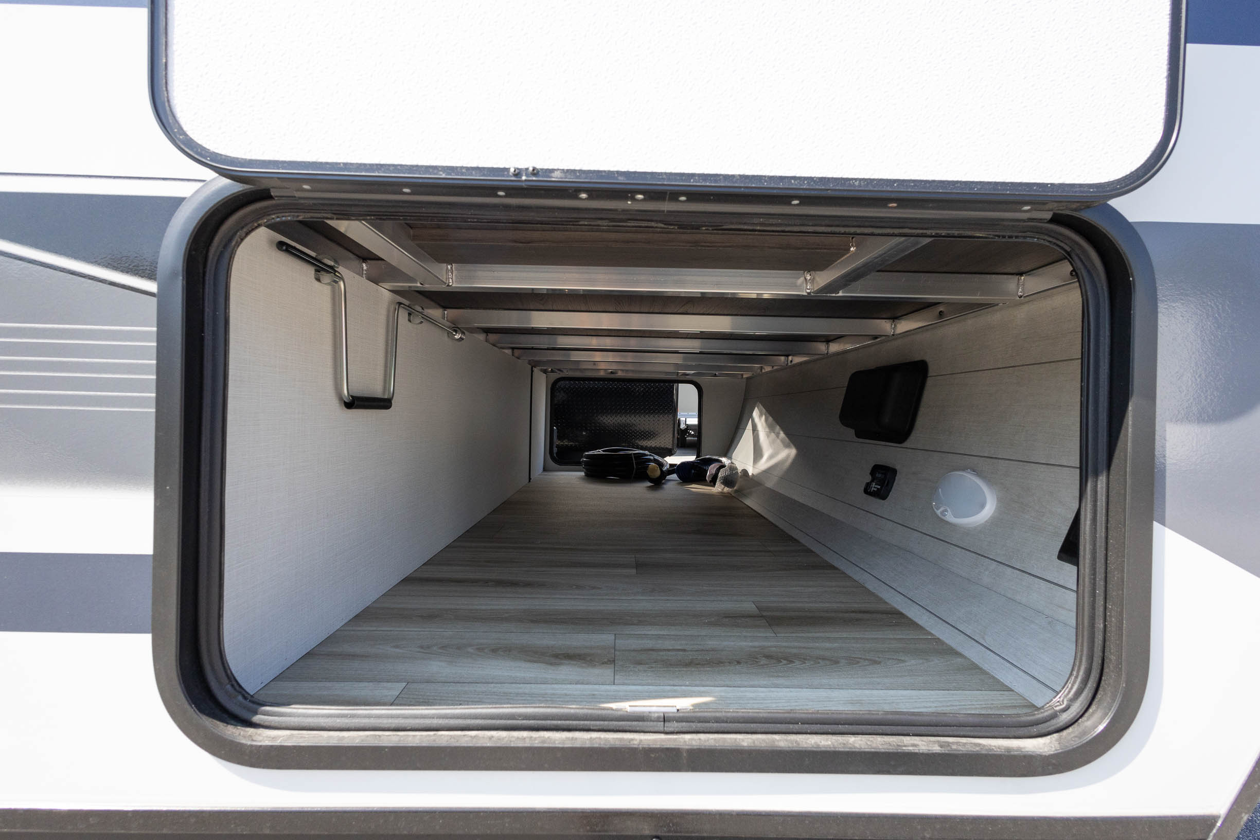 2027 Venture RV SportTrek ST333VIK TRAVEL TRAILER