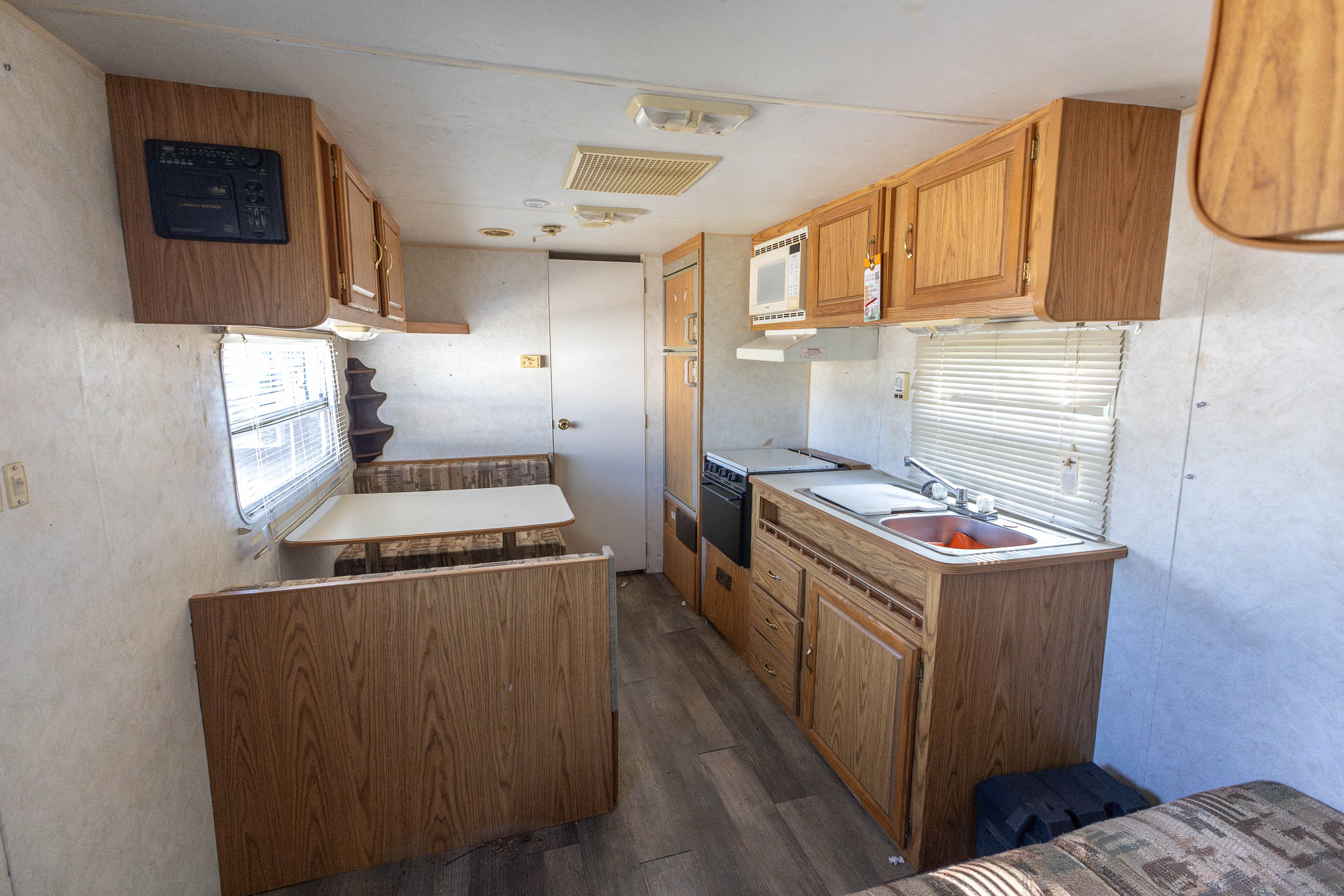 2002 Fleetwood Pioneer 26T6 TRAVEL TRAILER