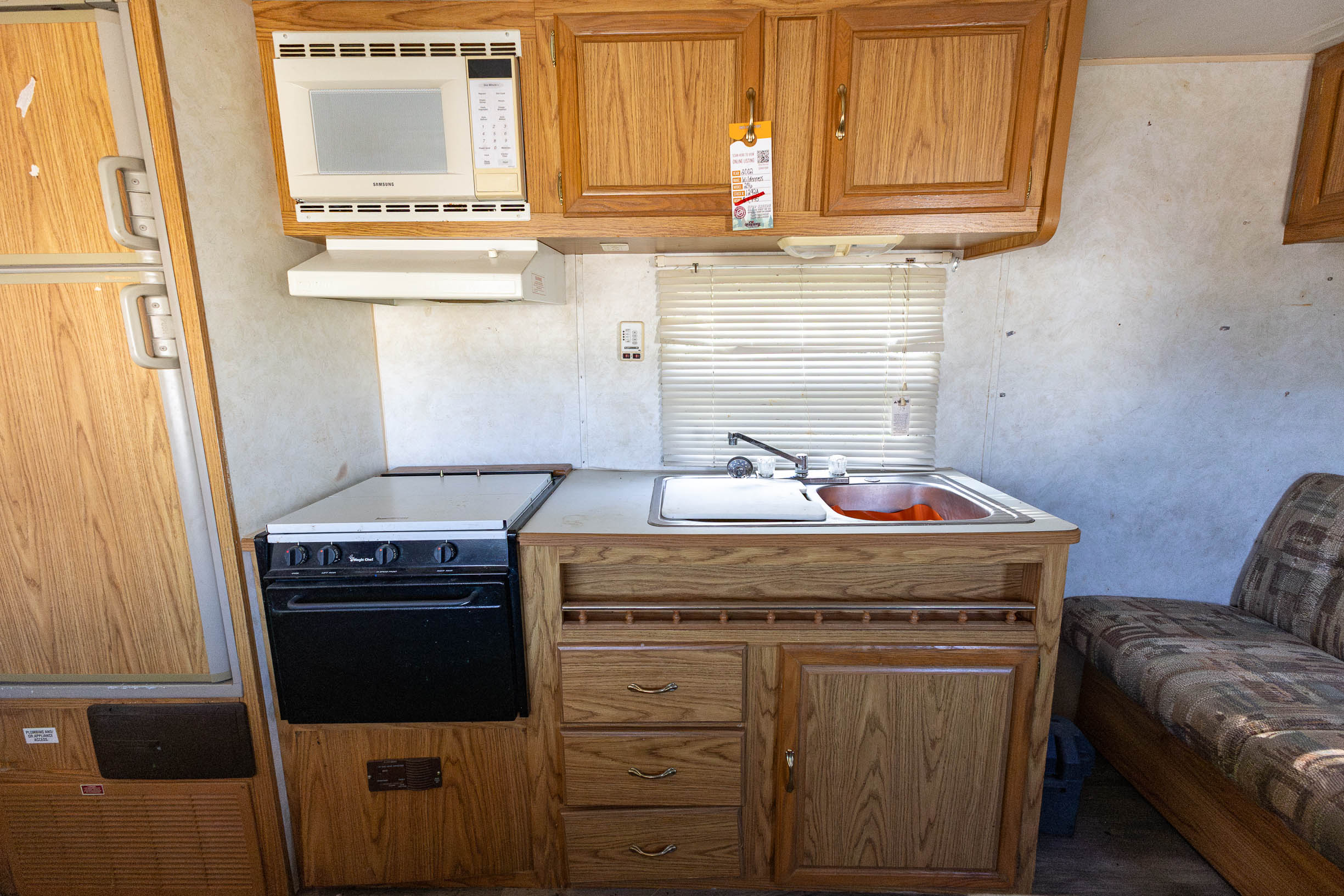 2002 Fleetwood Pioneer 26T6 TRAVEL TRAILER