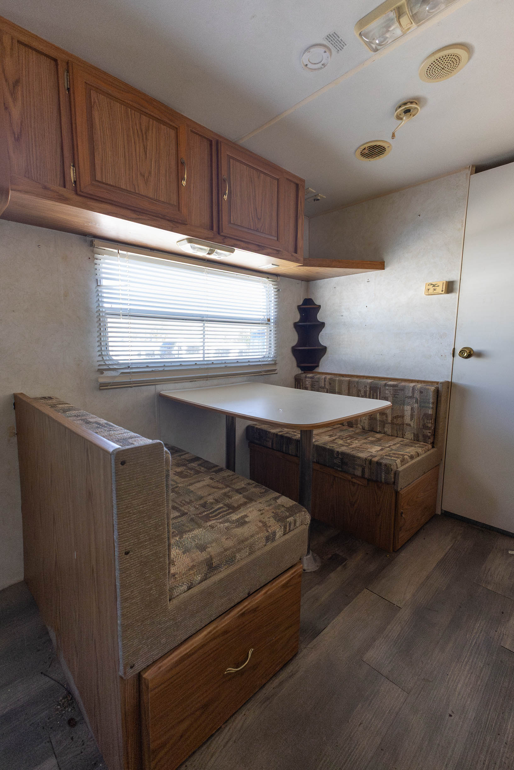 2002 Fleetwood Pioneer 26T6 TRAVEL TRAILER