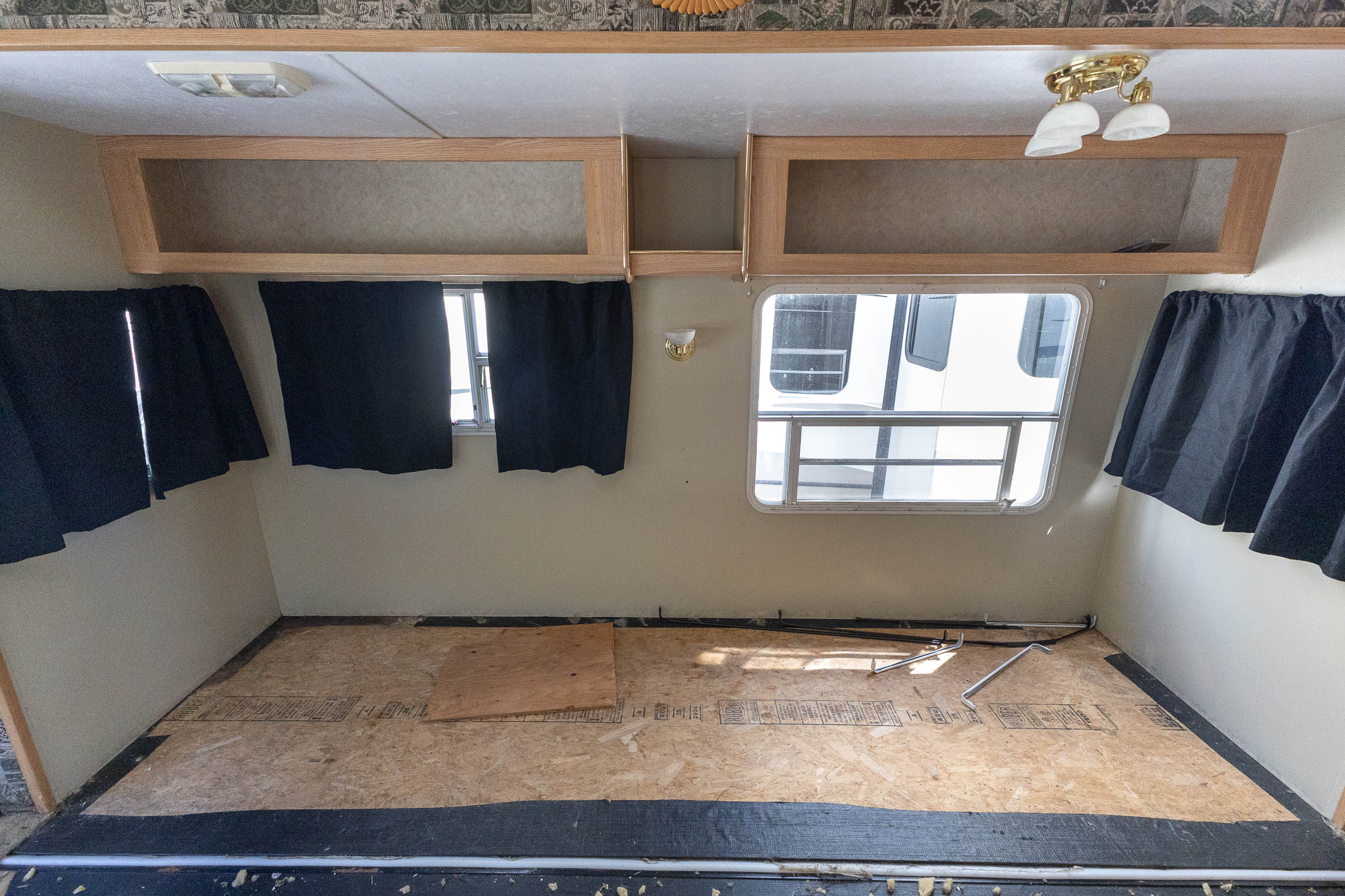 2005 Forest River Wildcat 29RLBS FIFTH WHEEL