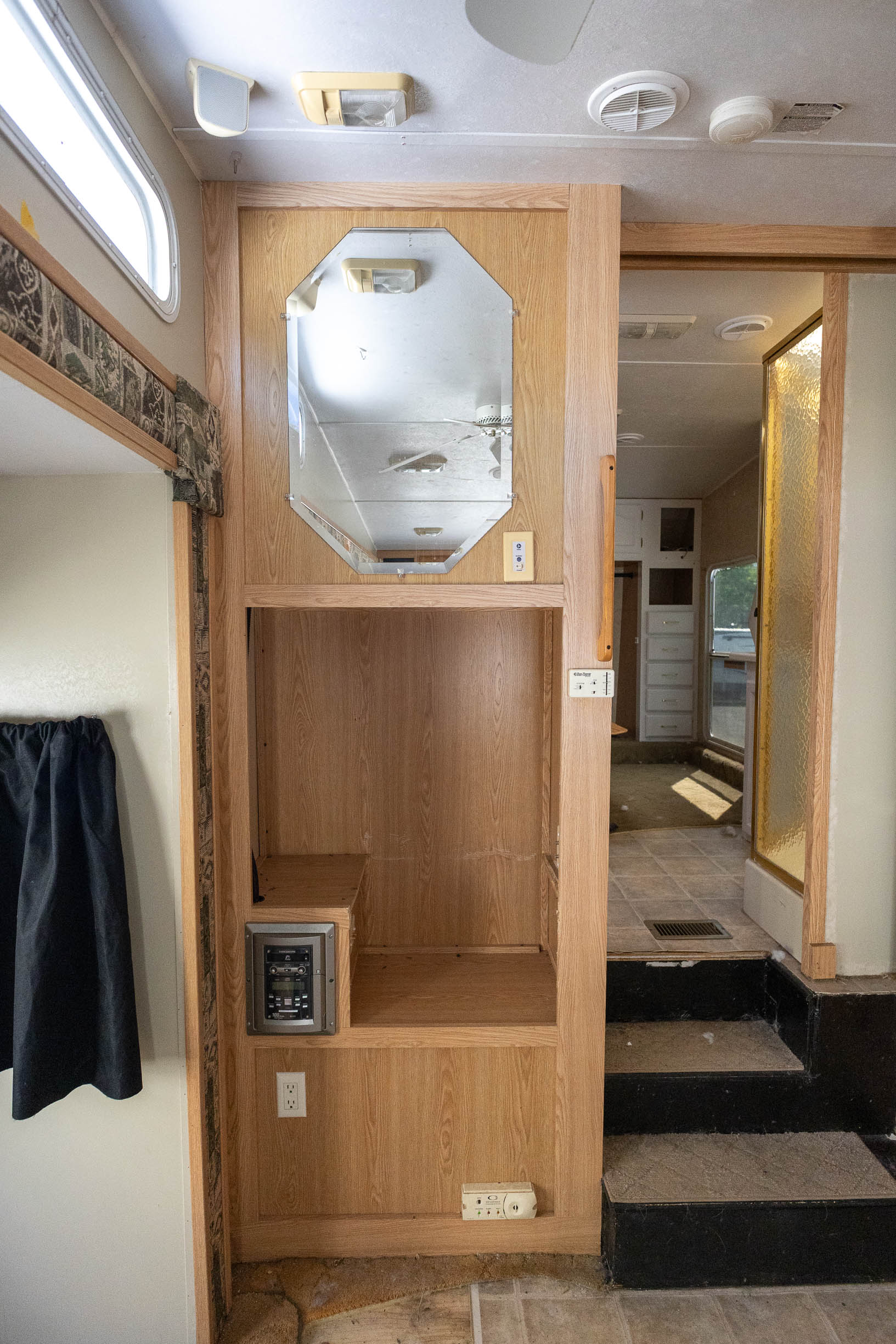 2005 Forest River Wildcat 29RLBS FIFTH WHEEL