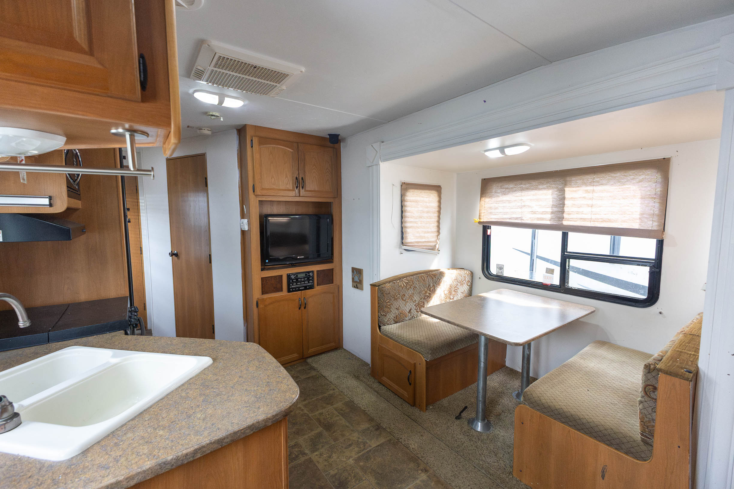 2011 Keystone RV Hornet 27FLBS TRAVEL TRAILER