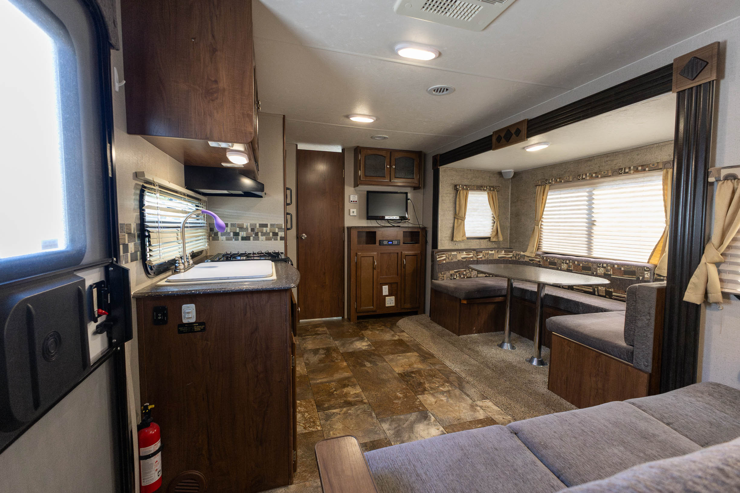 2016 Coachmen Freedom Express Select 24 SE TRAVEL TRAILER