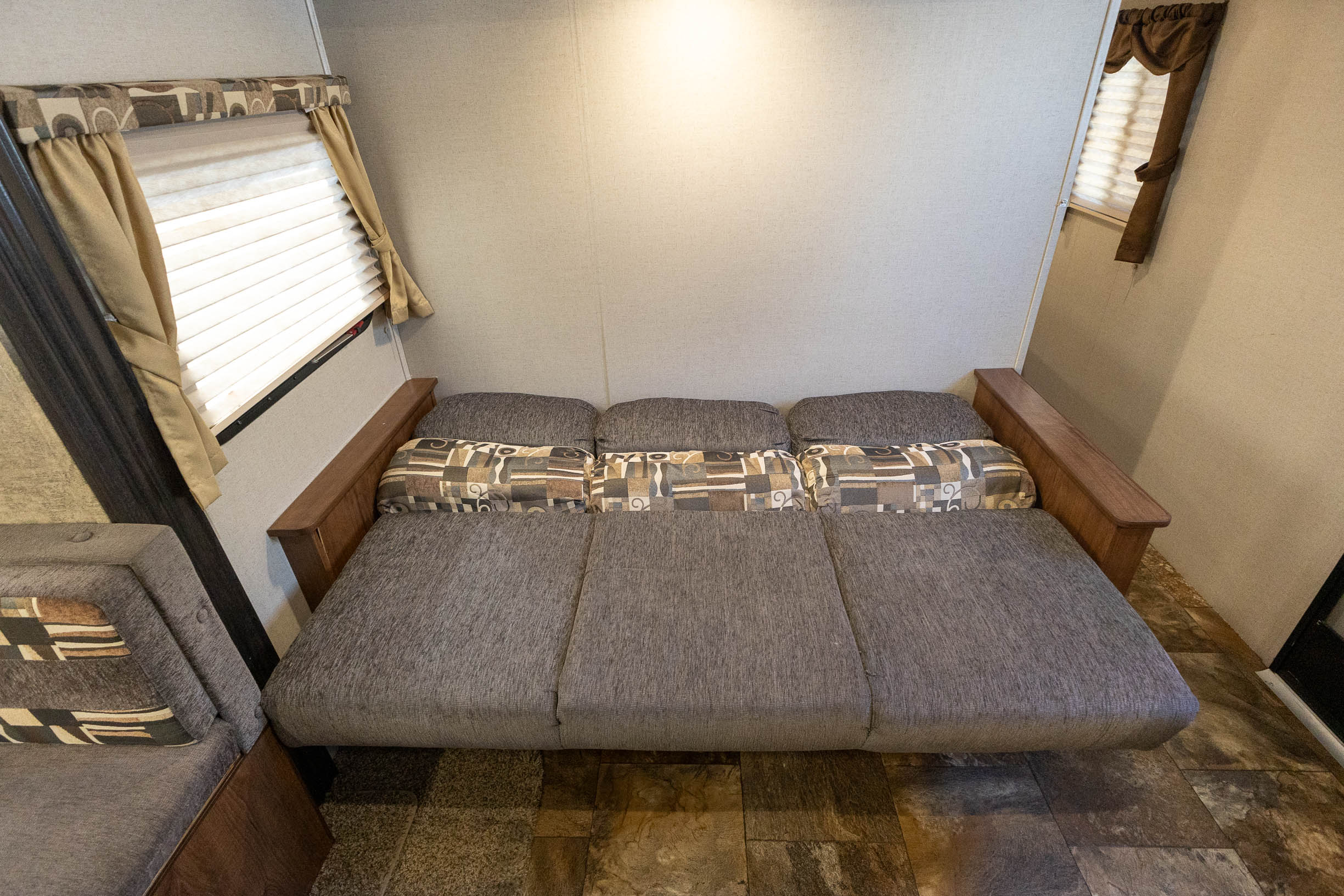 2016 Coachmen Freedom Express Select 24 SE TRAVEL TRAILER