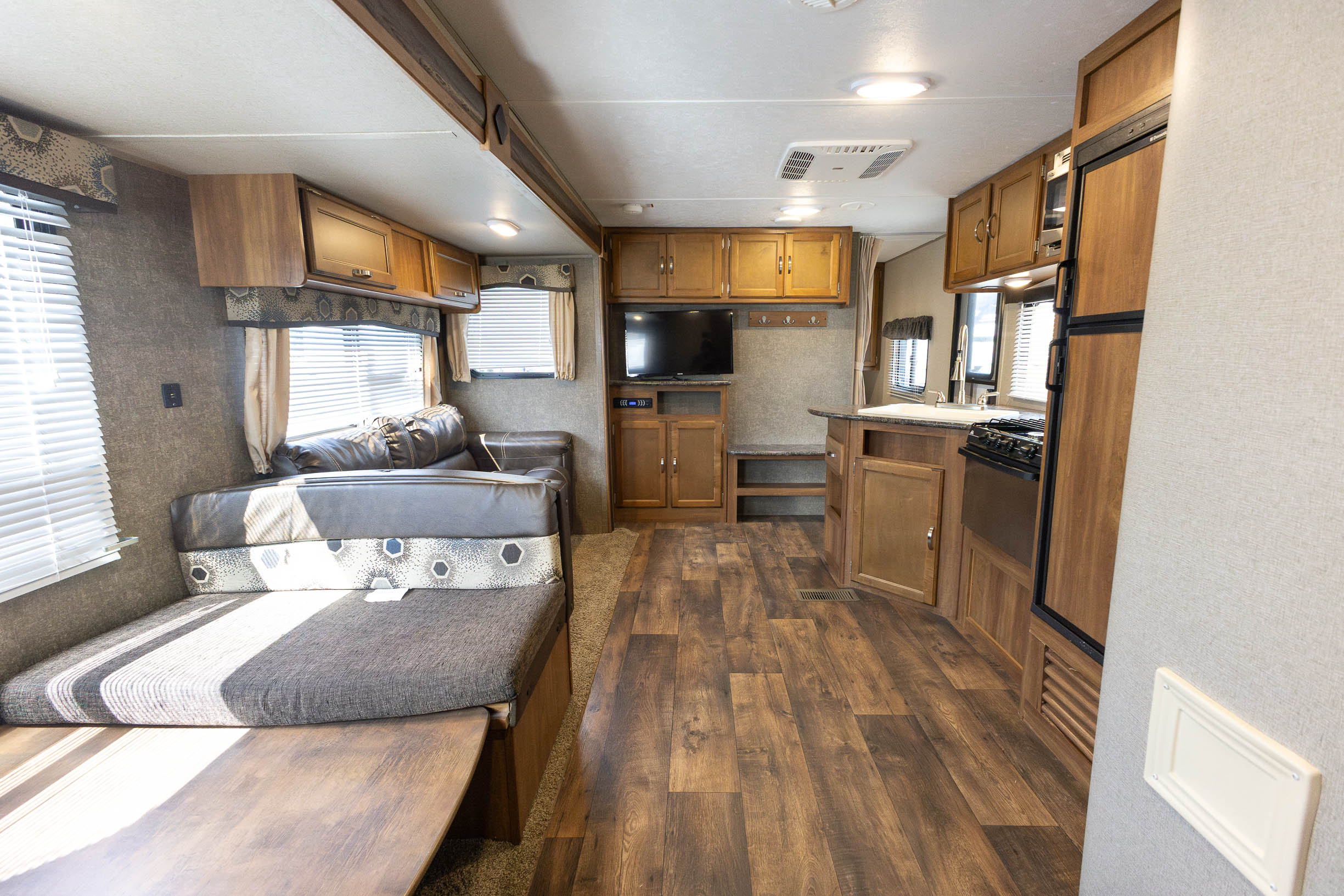 2017 Keystone RV Summerland series 2960BH TRAVEL TRAILER