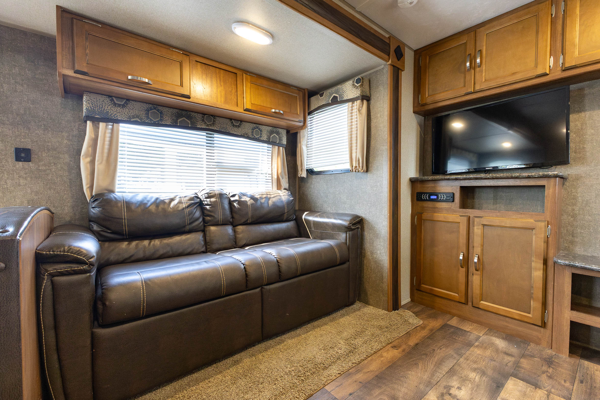 2017 Keystone RV Summerland series 2960BH TRAVEL TRAILER