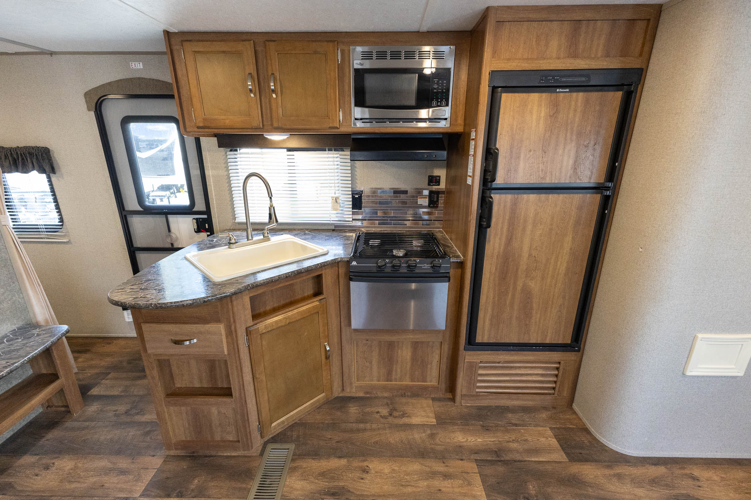 2017 Keystone RV Summerland series 2960BH TRAVEL TRAILER