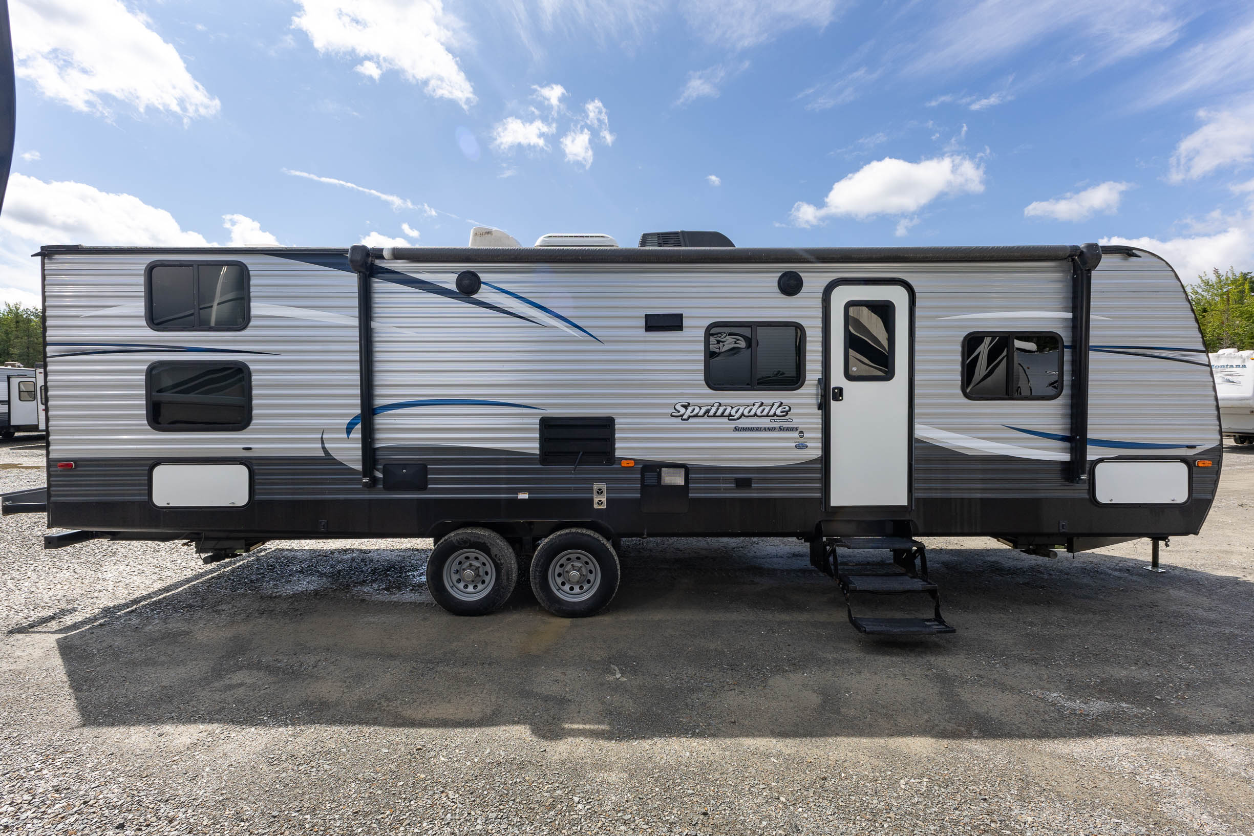 2017 Keystone RV Summerland series 2960BH TRAVEL TRAILER