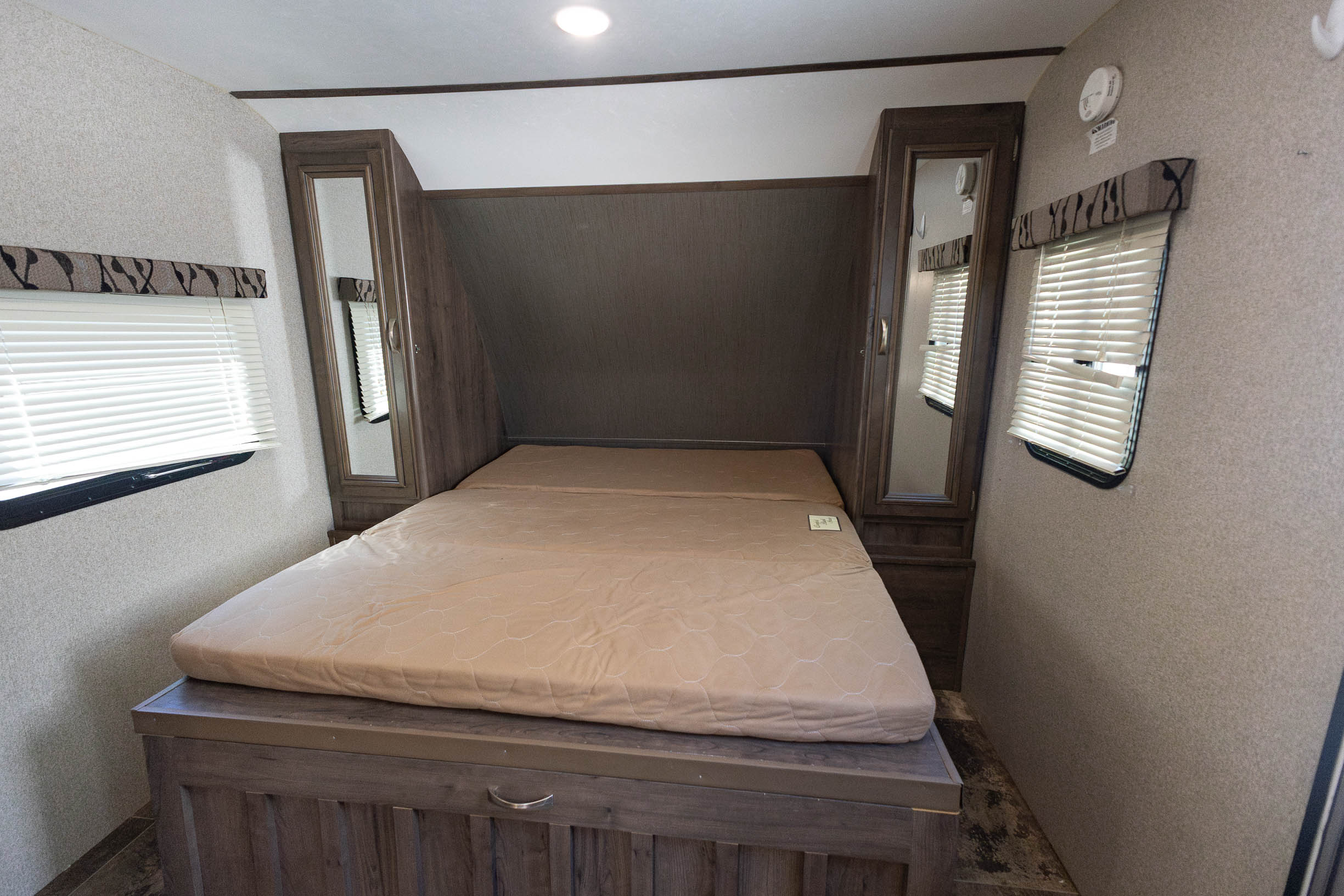 2018 Keystone RV Passport Express 199ML TRAVEL TRAILER