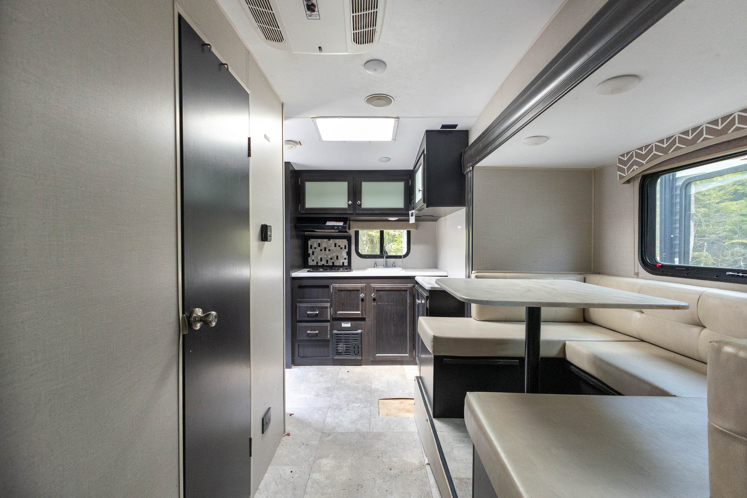 2018 Venture RV Sonic Lite TRAVEL TRAILER