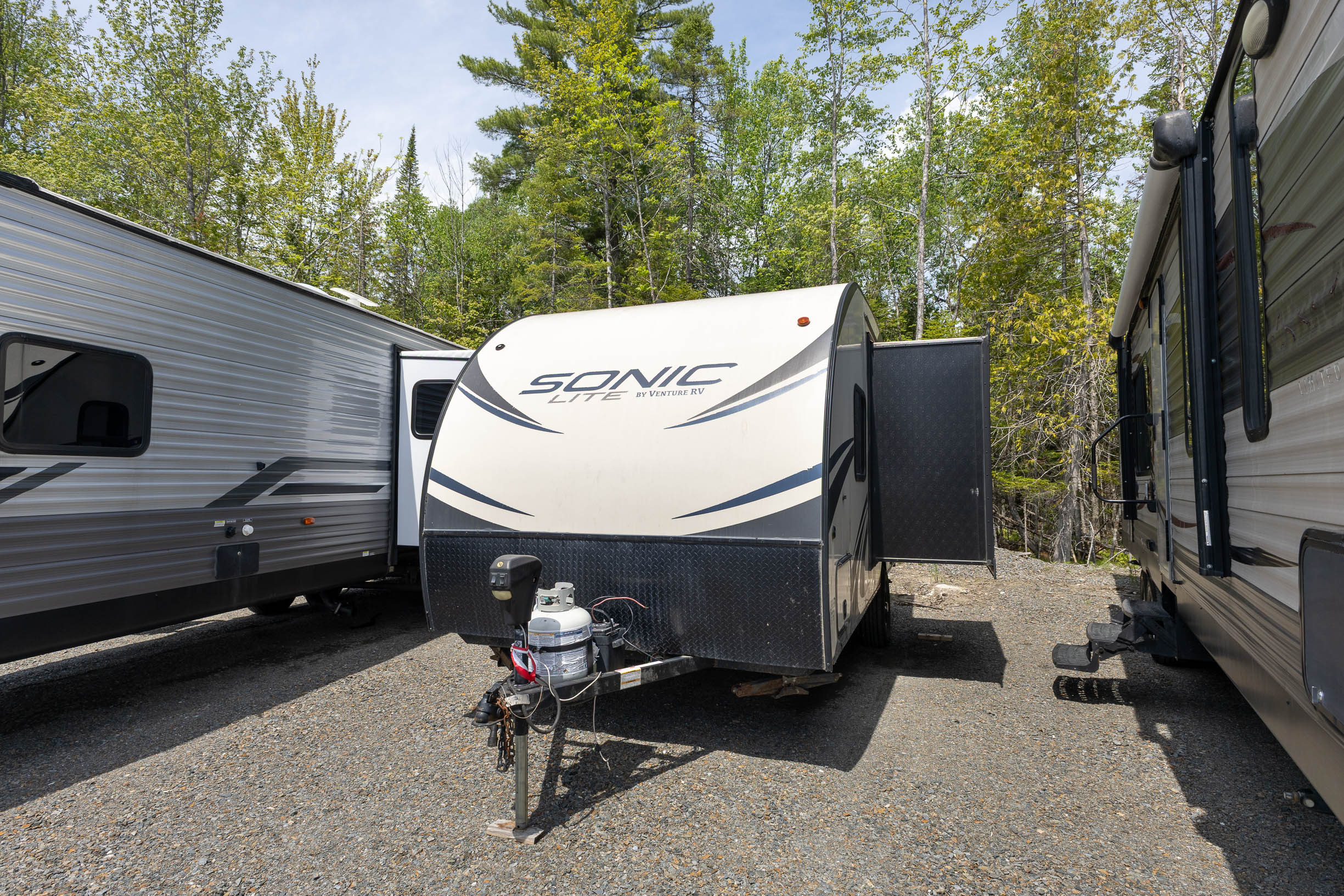 2018 Venture RV Sonic Lite TRAVEL TRAILER