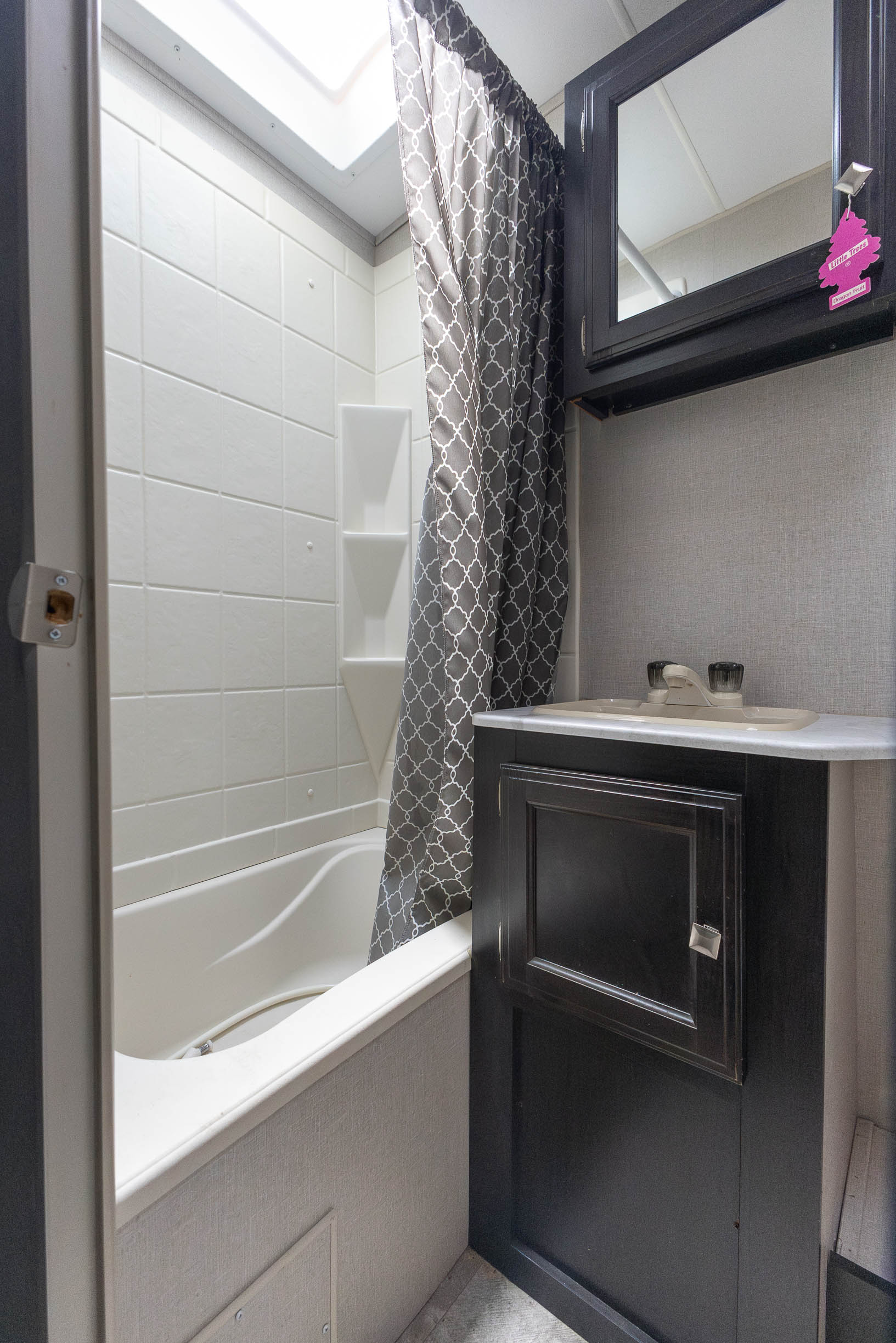 2018 Venture RV Sonic Lite TRAVEL TRAILER