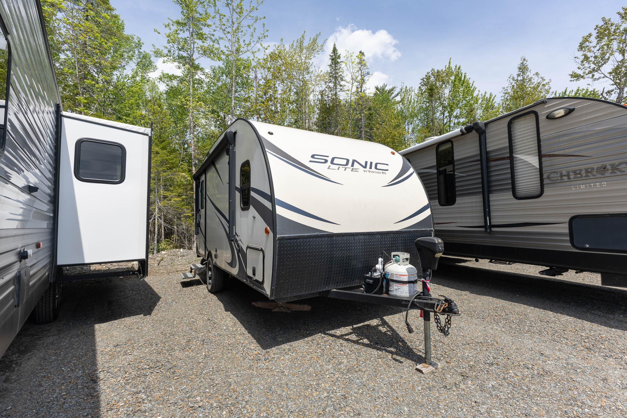 2018 Venture RV Sonic Lite TRAVEL TRAILER