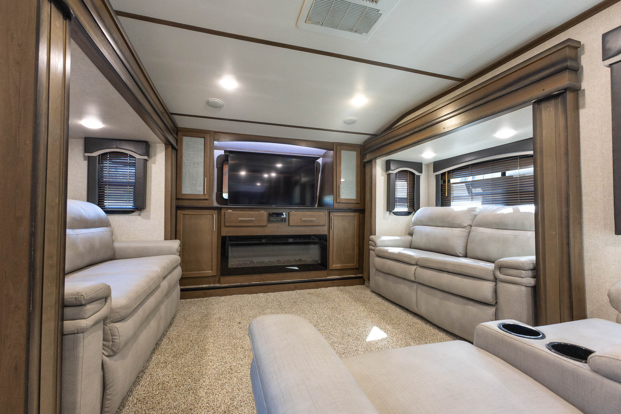 2019 Keystone RV Cougar 367FLS FIFTH WHEEL