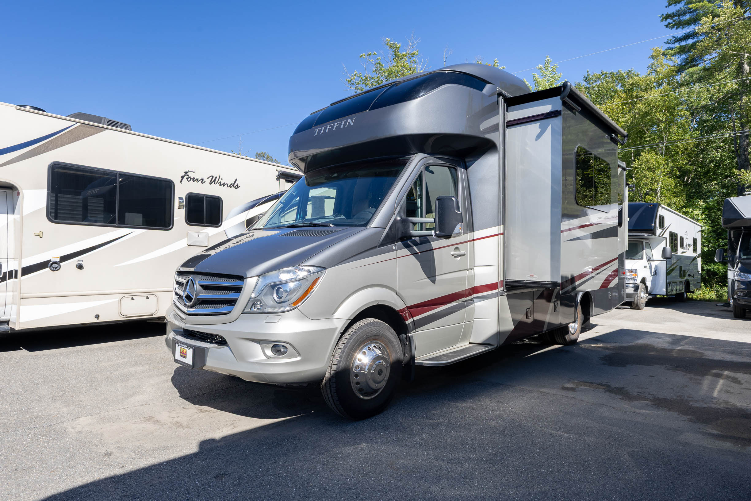 2019 Tiffin Motorhomes Wayfarer CLASS C MOTORHOME