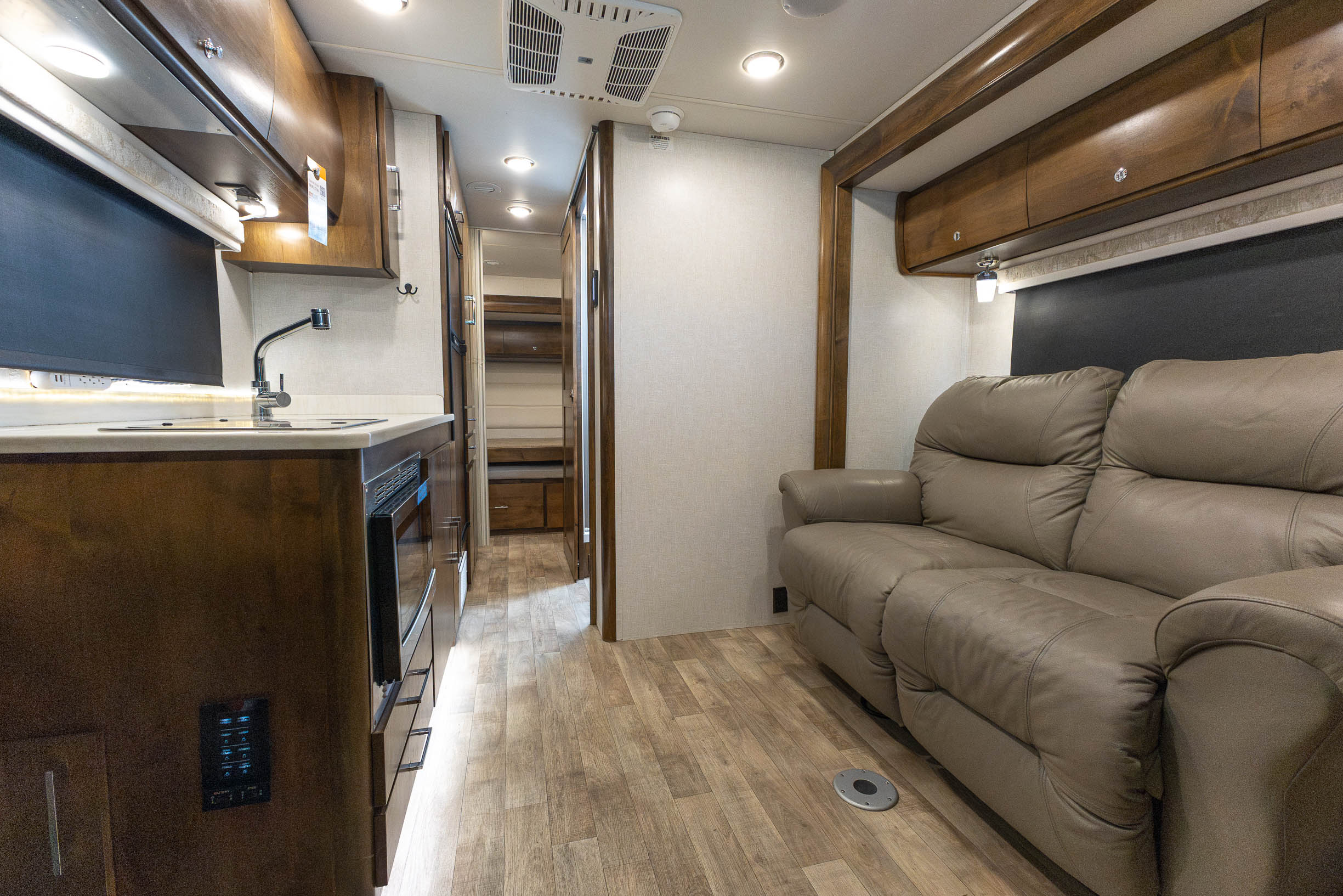 2019 Tiffin Motorhomes Wayfarer CLASS C MOTORHOME