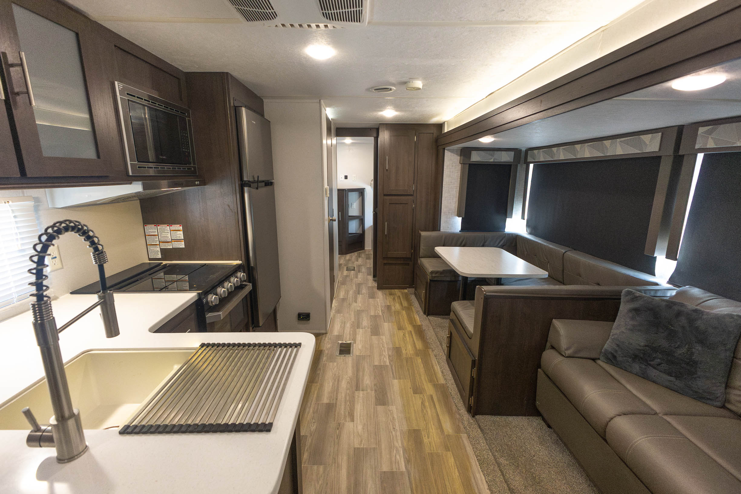 2020 Forest River Wildwood Midwest 30KQBSS TRAVEL TRAILER