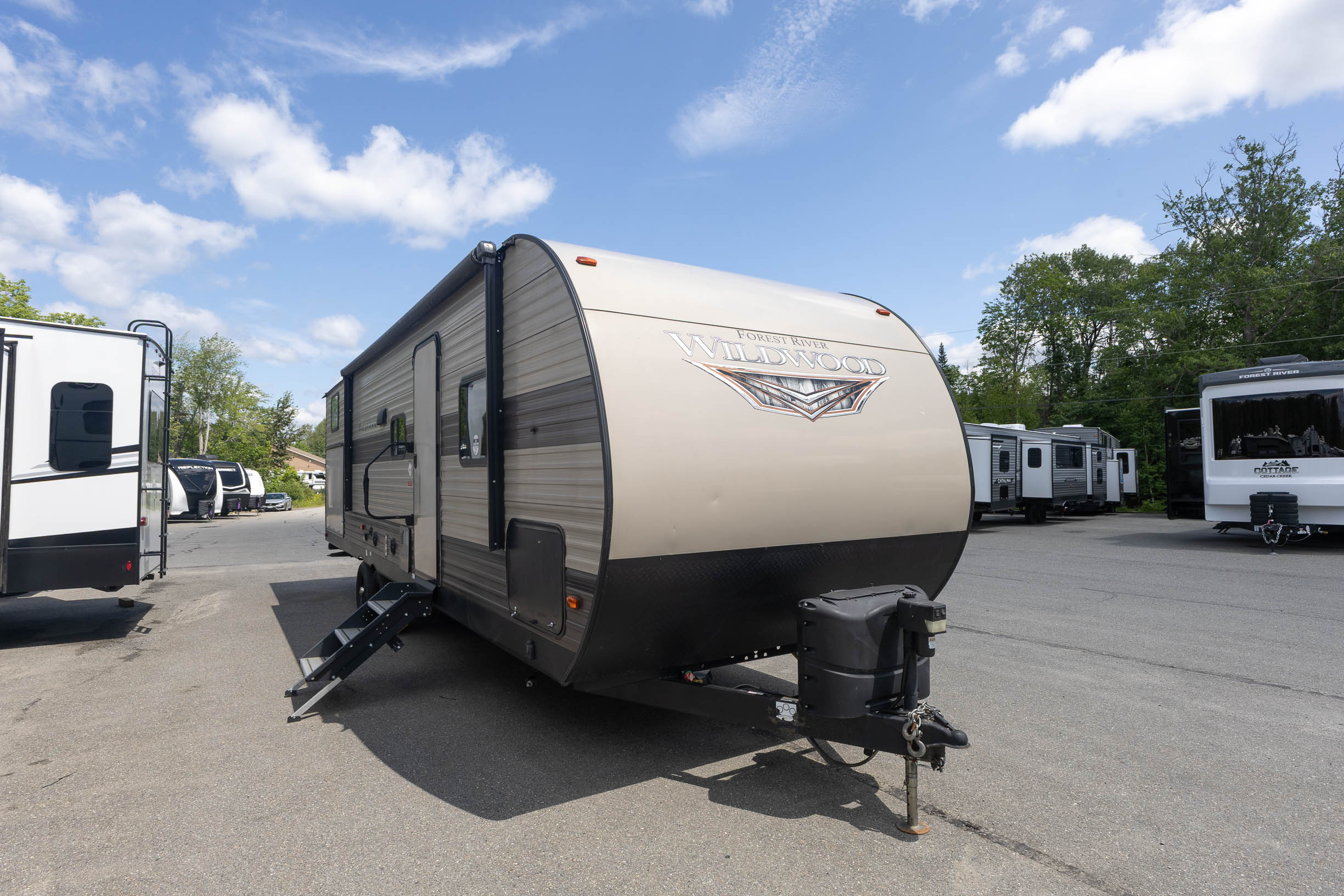 2020 Forest River Wildwood Midwest 30KQBSS TRAVEL TRAILER