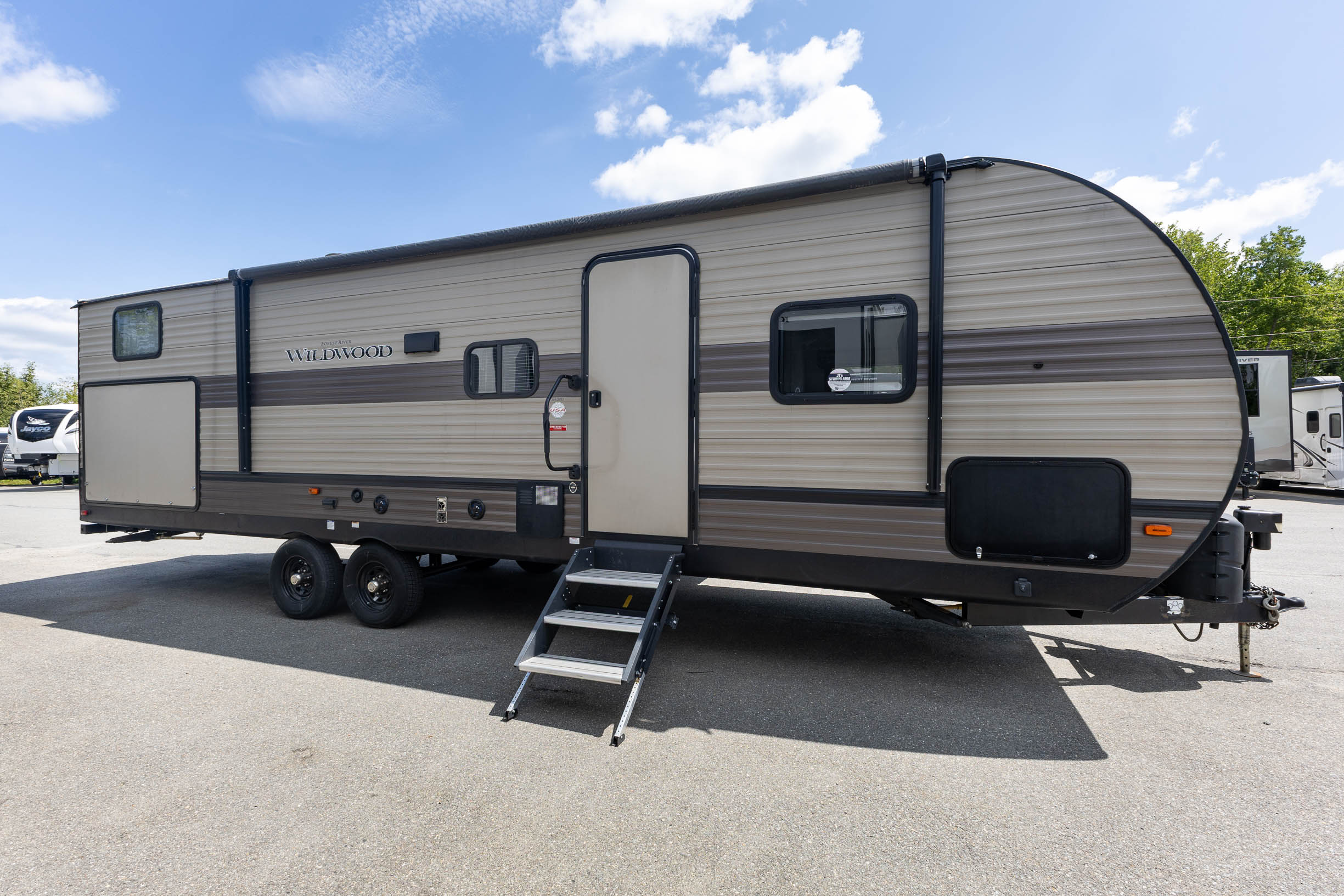 2020 Forest River Wildwood Midwest 30KQBSS TRAVEL TRAILER