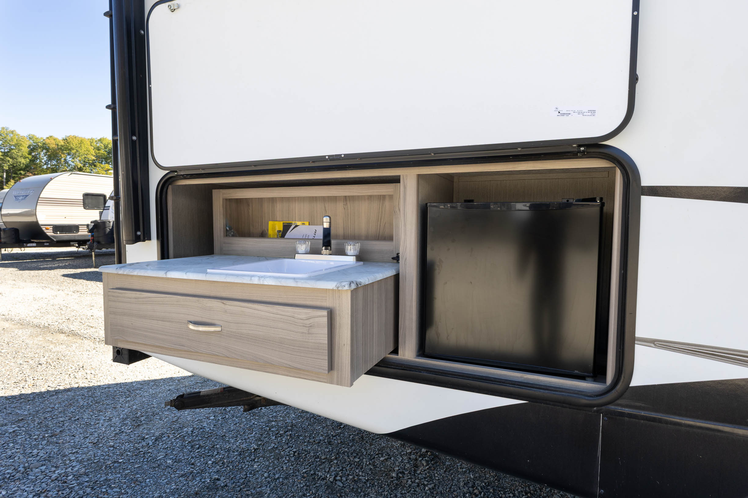 2021 Coachmen Freedom Express Ultra Lite 257BHS TRAVEL TRAILER