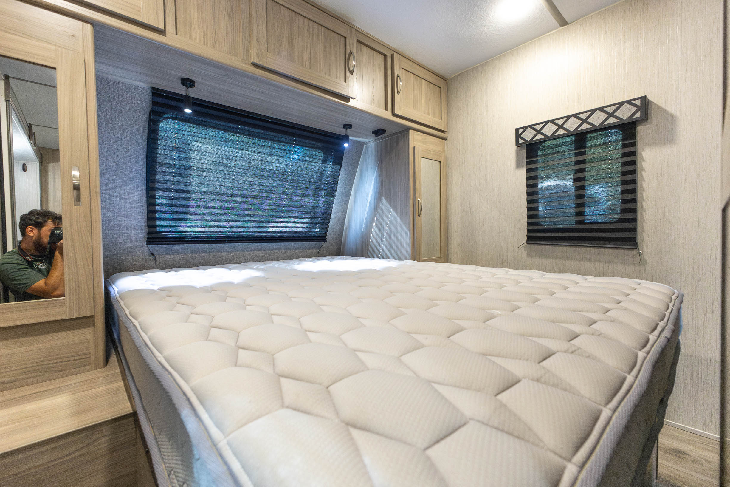 2021 Coachmen Freedom Express Ultra Lite 257BHS TRAVEL TRAILER