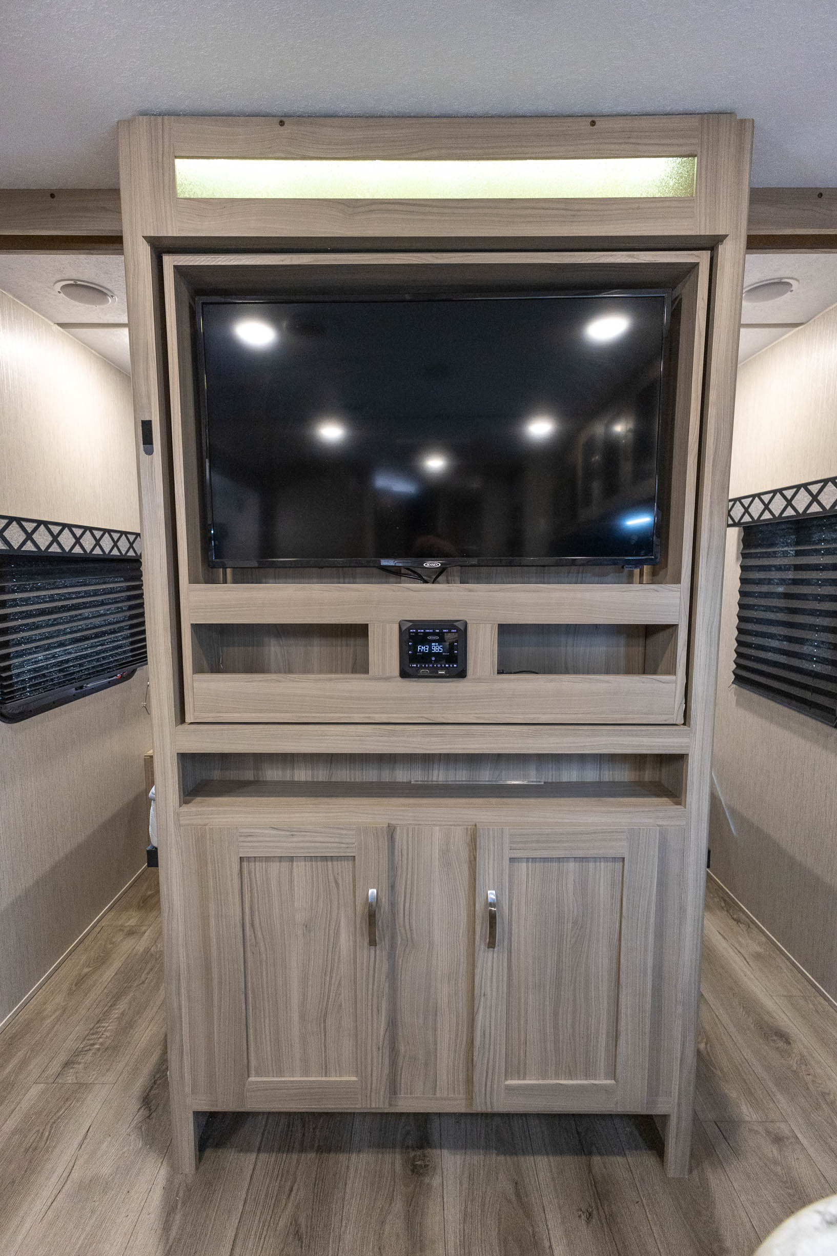 2021 Coachmen Freedom Express Ultra Lite 257BHS TRAVEL TRAILER