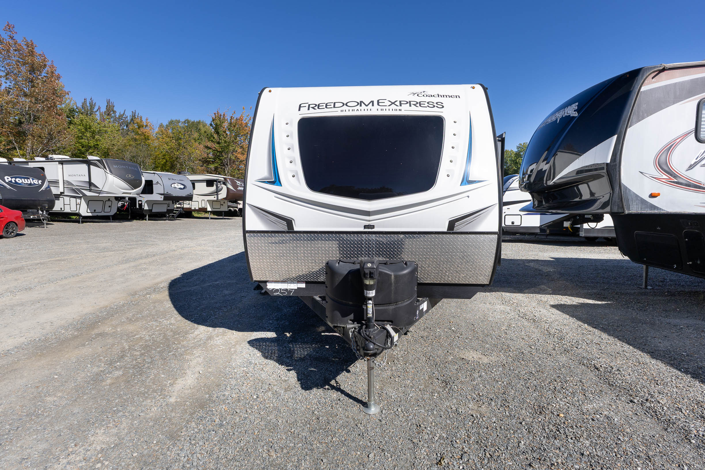 2021 Coachmen Freedom Express Ultra Lite 257BHS TRAVEL TRAILER