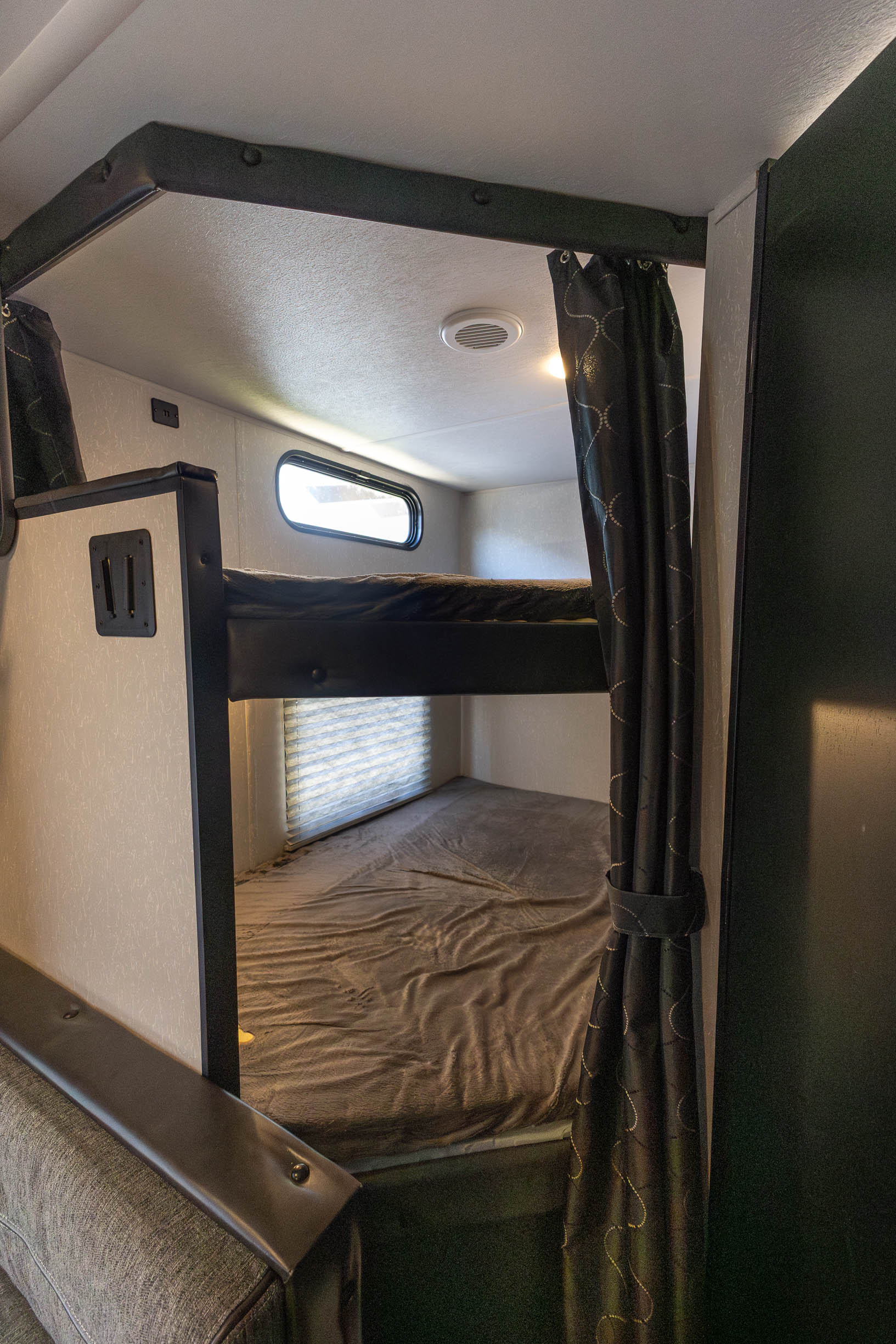 2021 Forest River Grey Wolf 26DJSE TRAVEL TRAILER