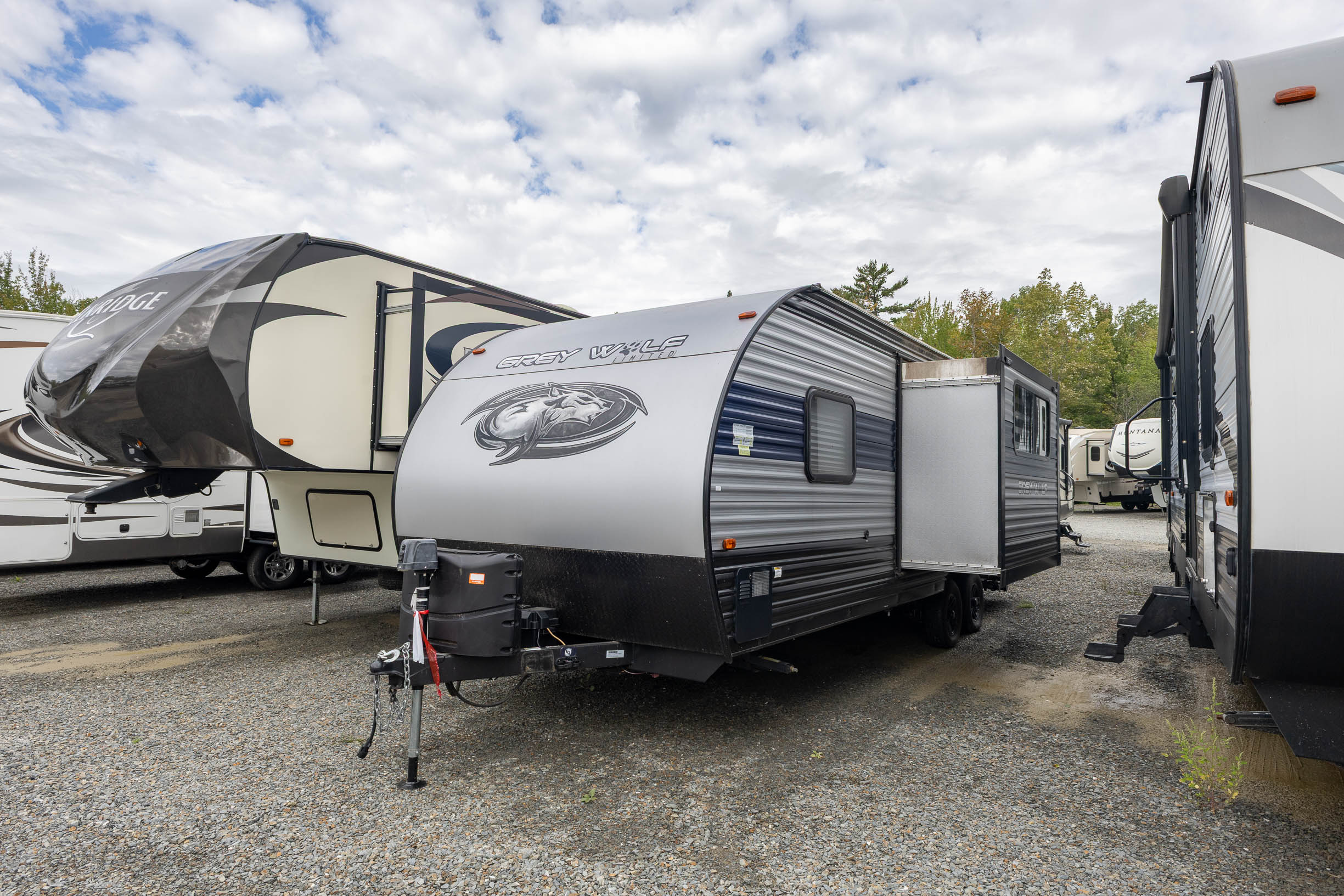 2021 Forest River Grey Wolf 23DBH TRAVEL TRAILER