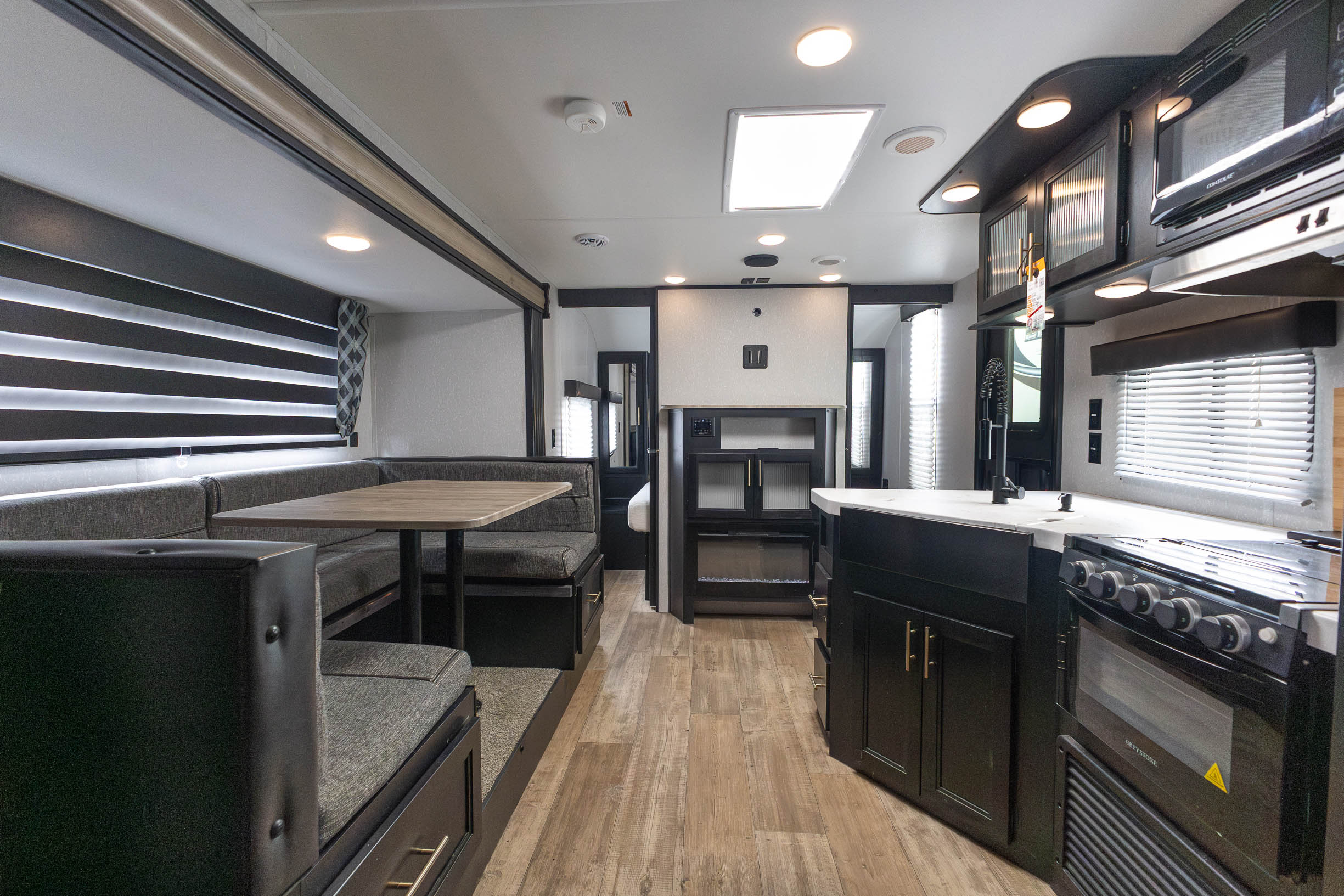 2021 Forest River Grey Wolf 23DBH TRAVEL TRAILER