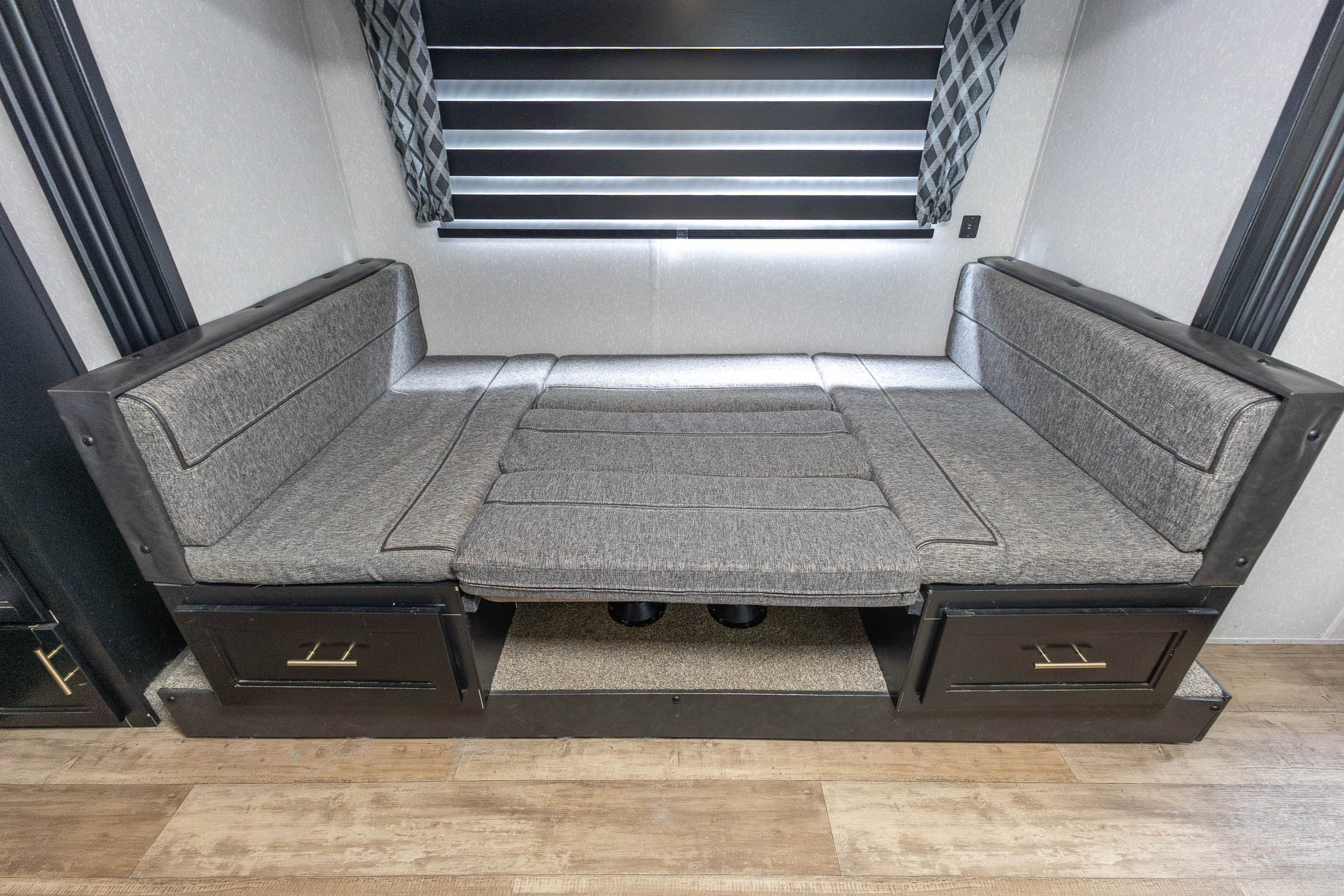 2021 Forest River Grey Wolf 23DBH TRAVEL TRAILER