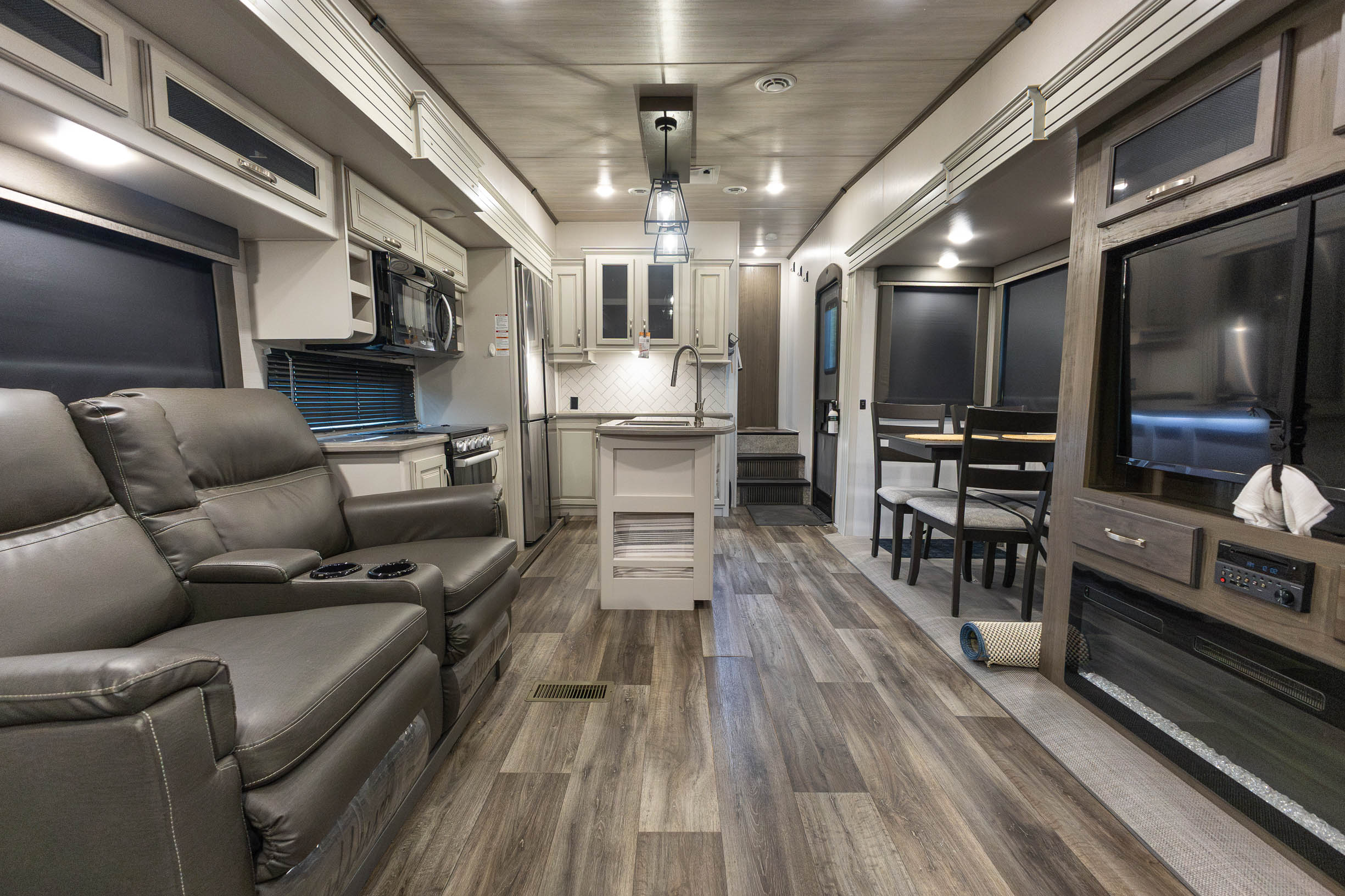 2021 Keystone RV Cougar 302RLS FIFTH WHEEL