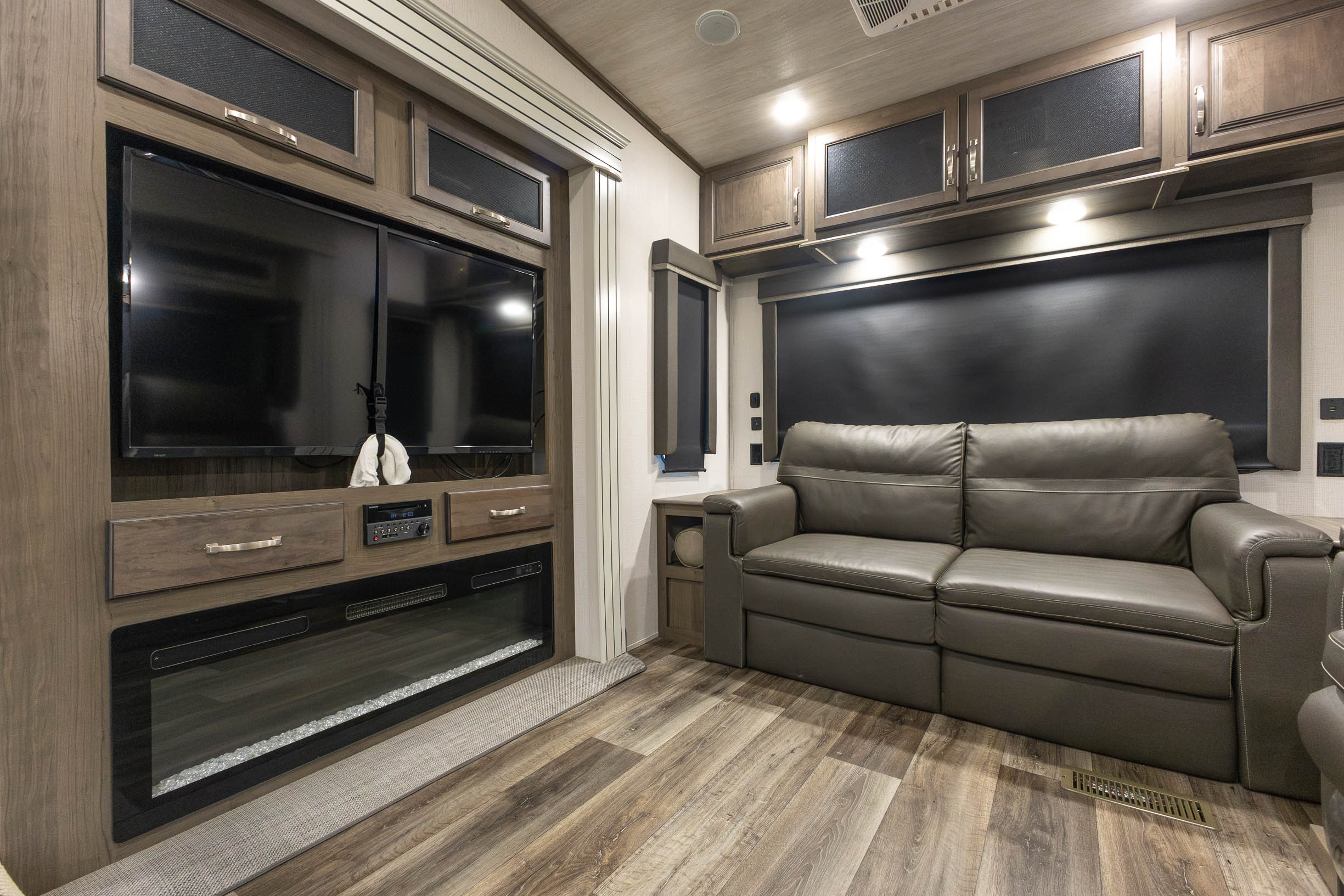 2021 Keystone RV Cougar 302RLS FIFTH WHEEL