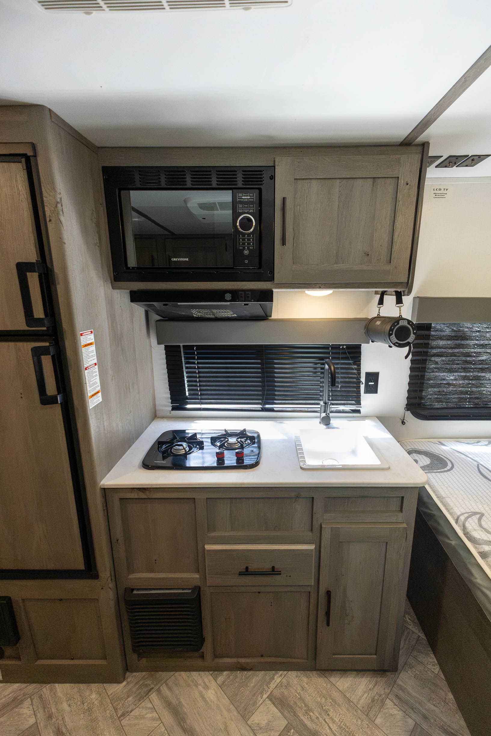 2021 Keystone RV Springdale Mini 2010BH TRAVEL TRAILER