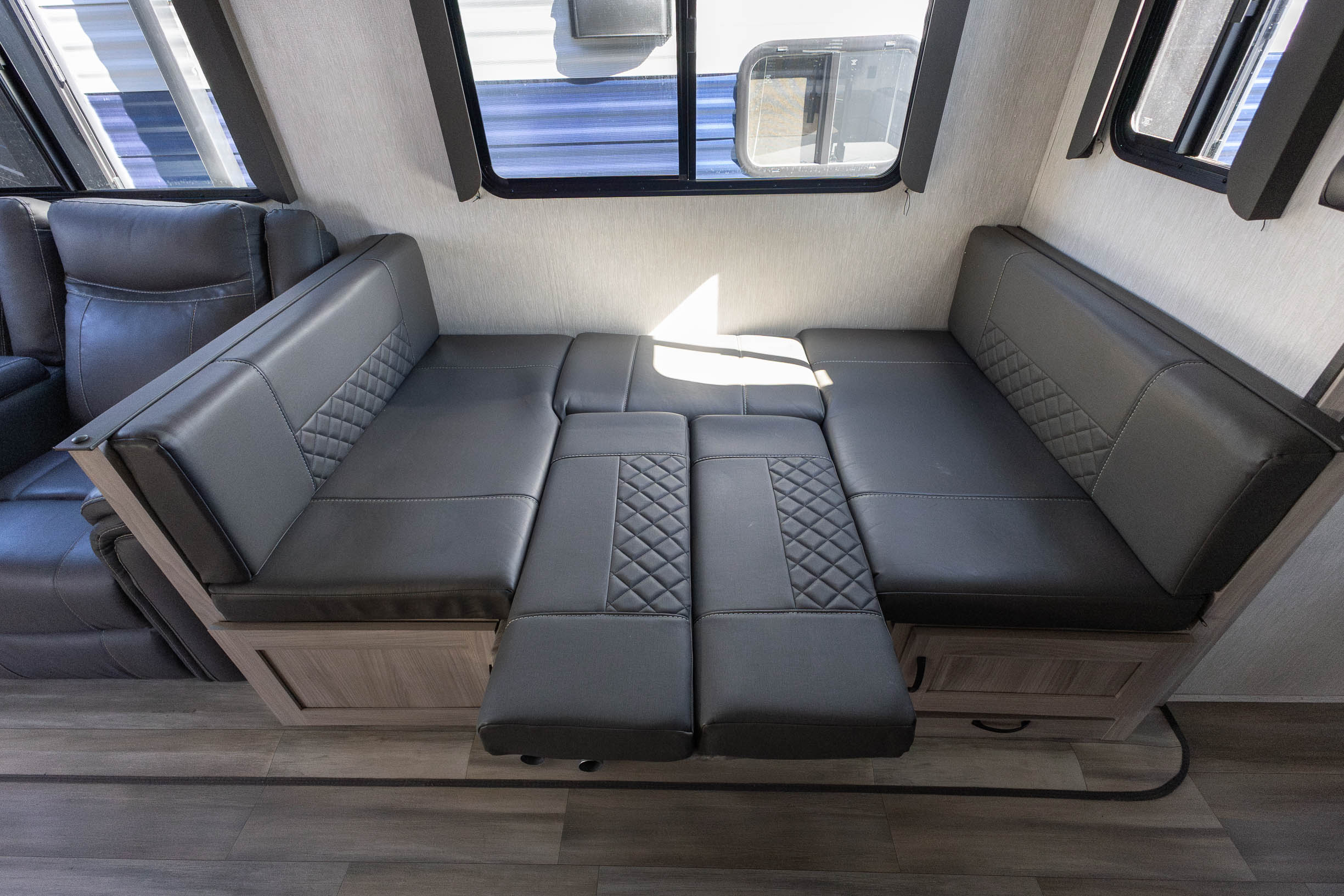 2022 Coachmen Spirit and Northern Spirit 2557RB TRAVEL TRAILER
