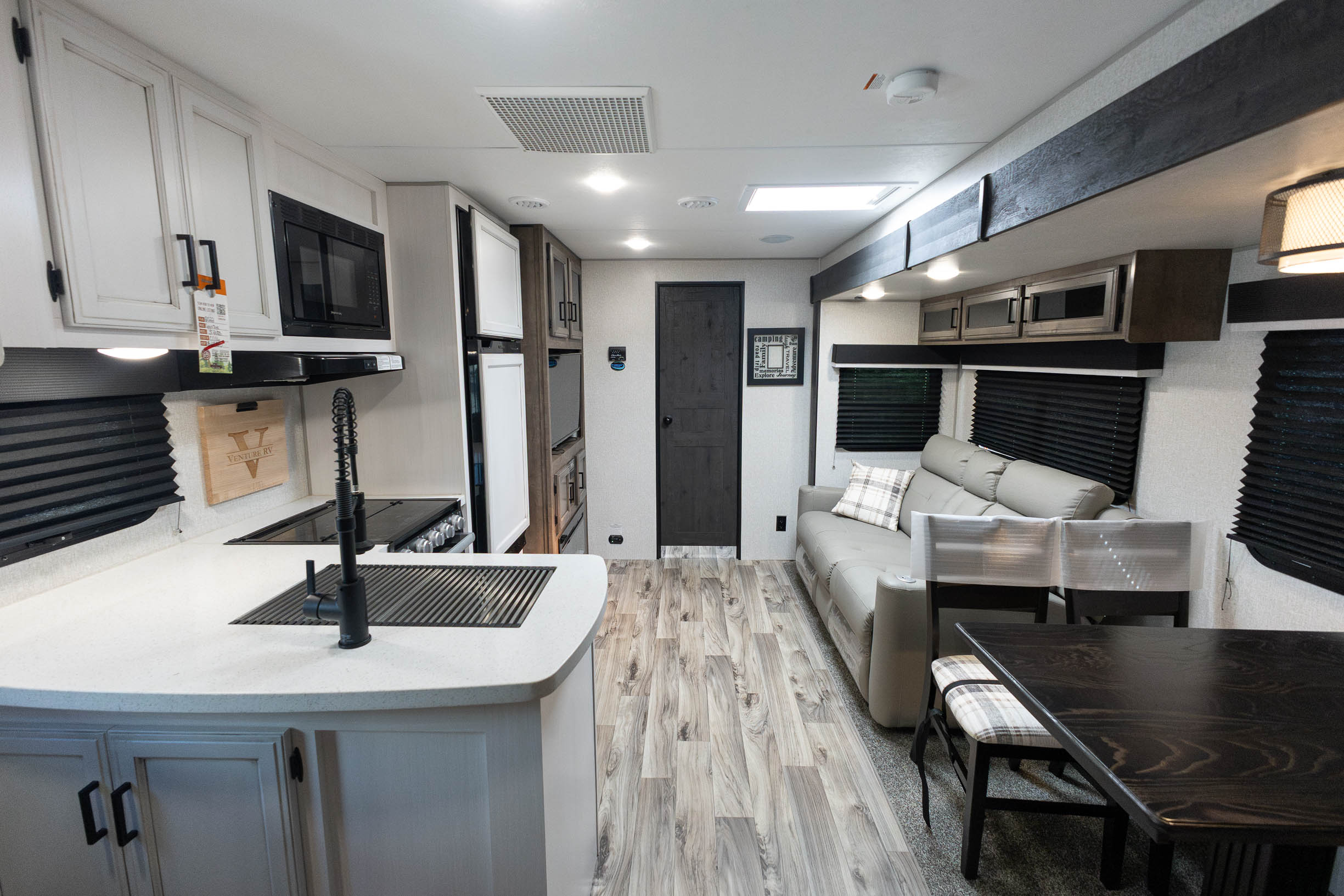 2022 Venture RV SportTrek Touring Edition TRAVEL TRAILER