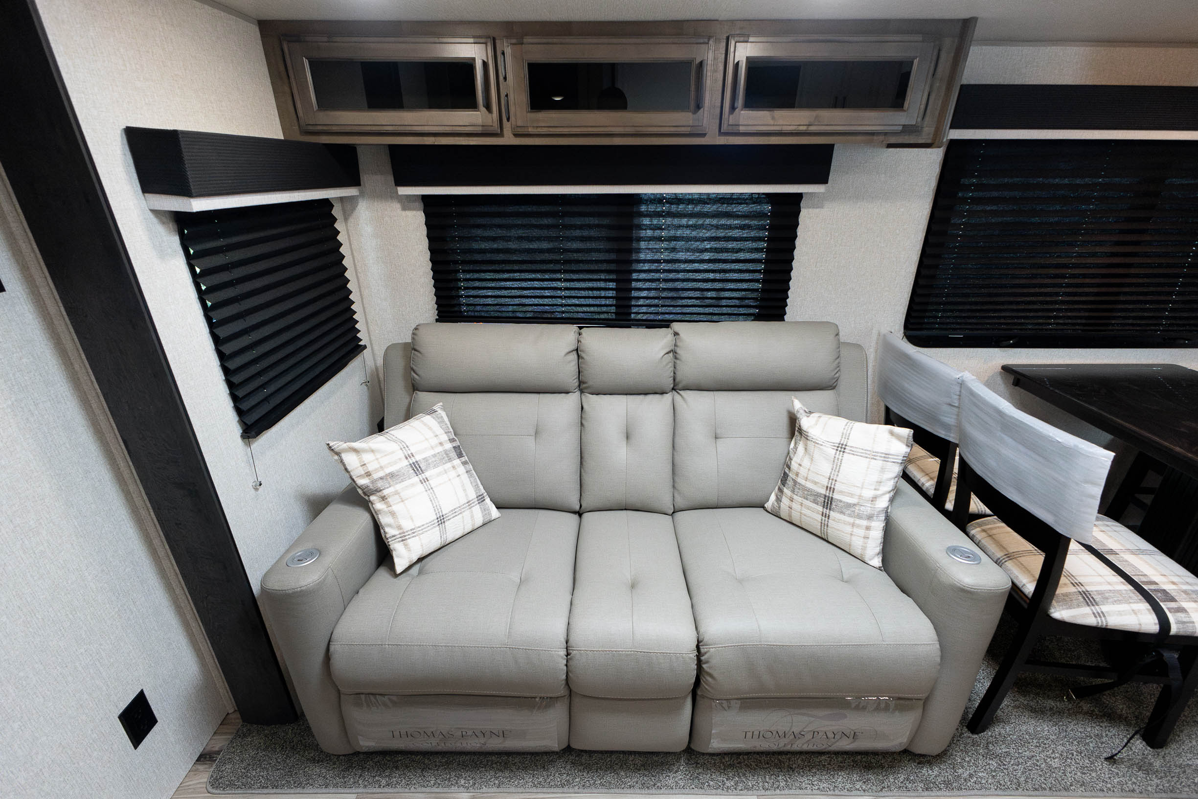 2022 Venture RV SportTrek Touring Edition TRAVEL TRAILER