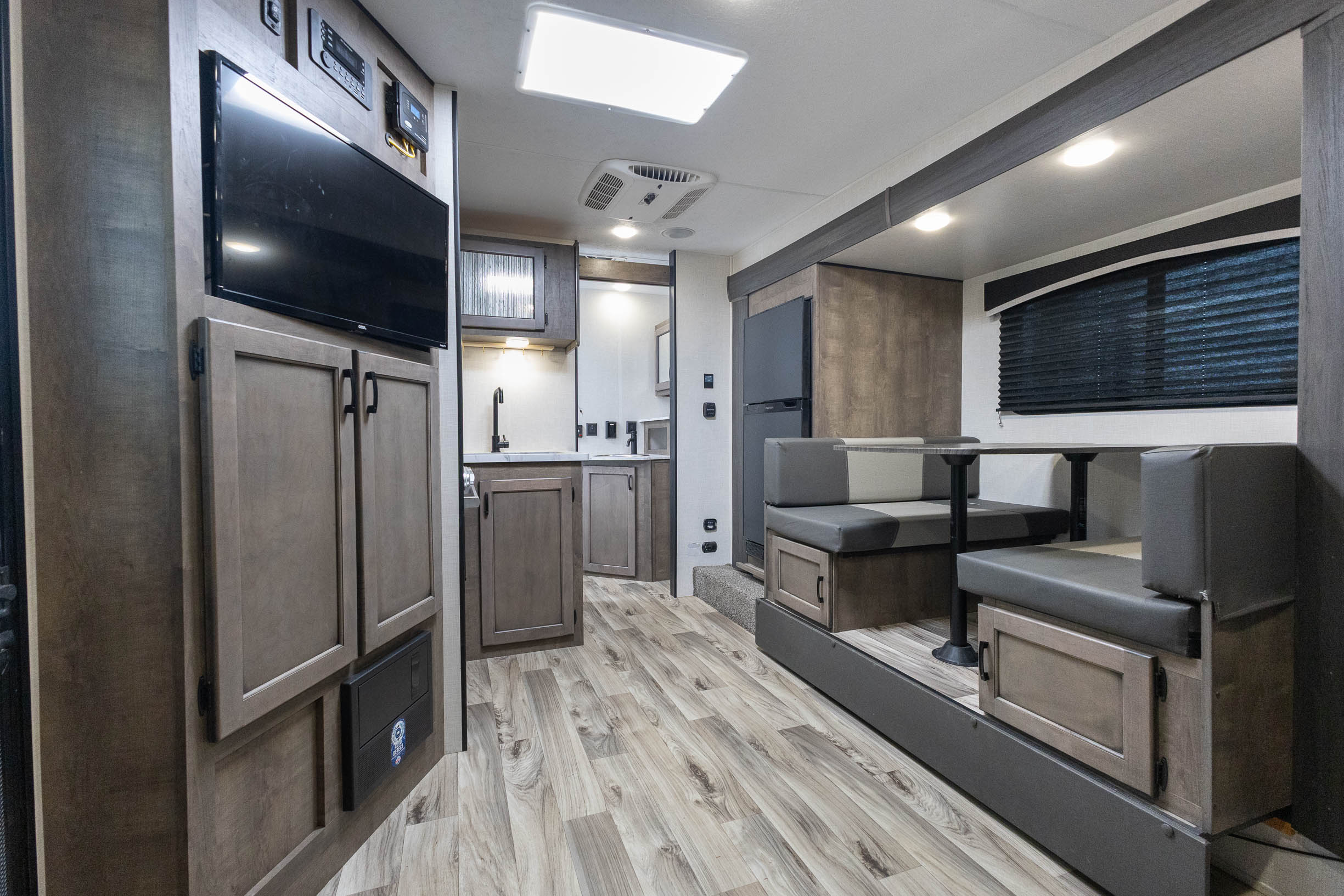 2023 Venture RV Sonic TRAVEL TRAILER