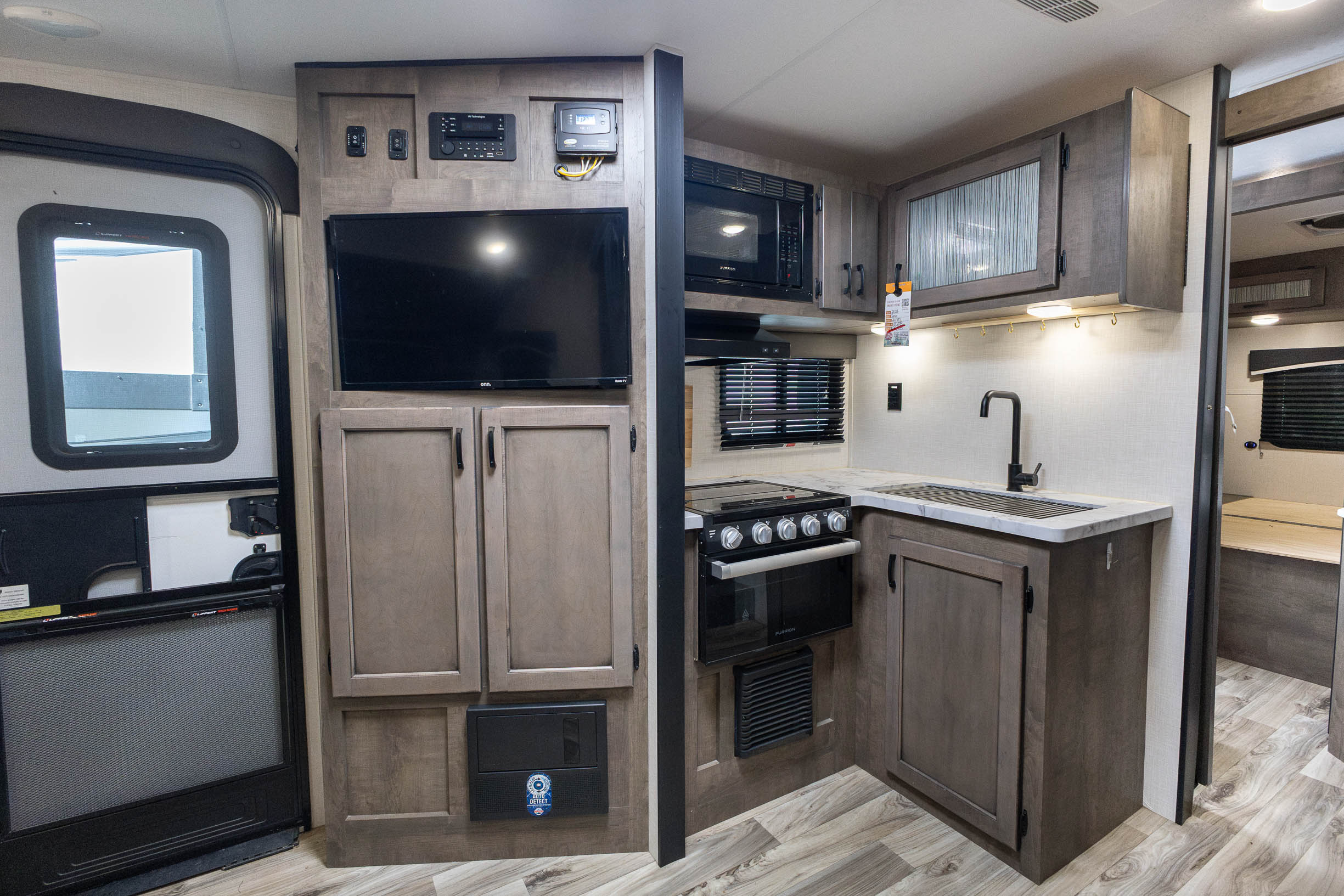 2023 Venture RV Sonic TRAVEL TRAILER