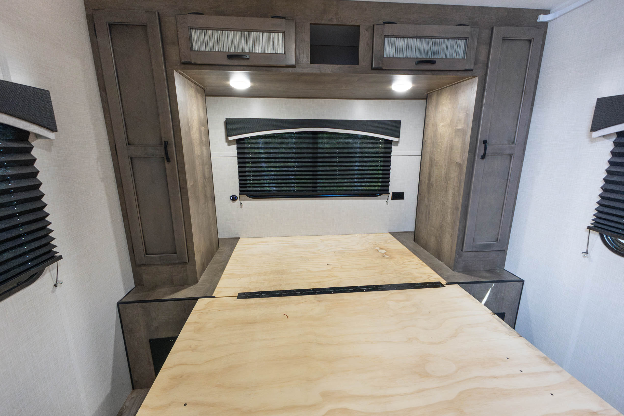 2023 Venture RV Sonic TRAVEL TRAILER
