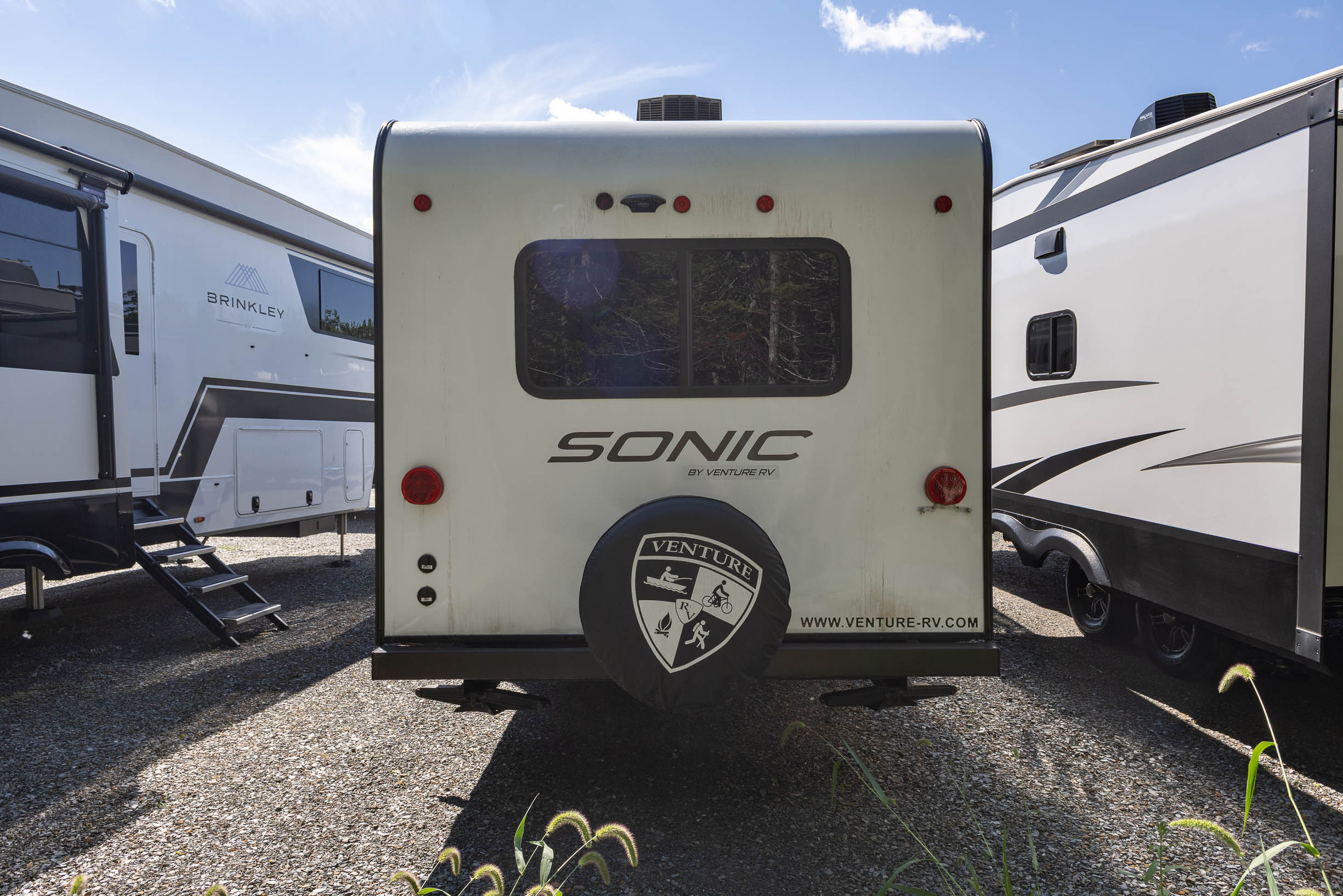 2023 Venture RV Sonic TRAVEL TRAILER