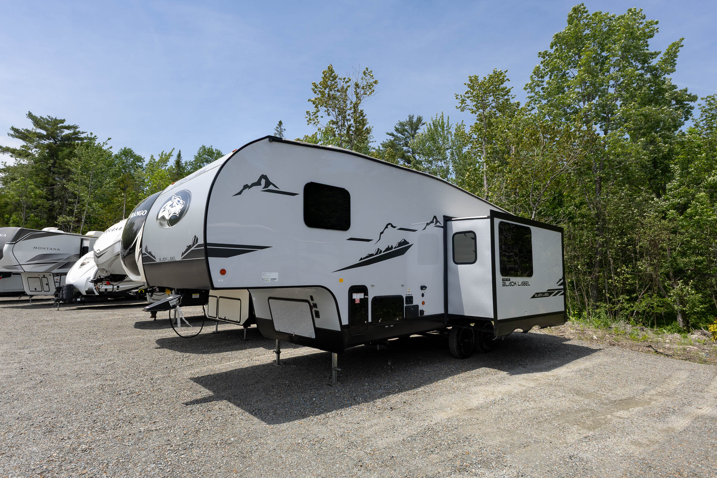 2024 Forest River Cherokee Black Label 235MBBL FIFTH WHEEL