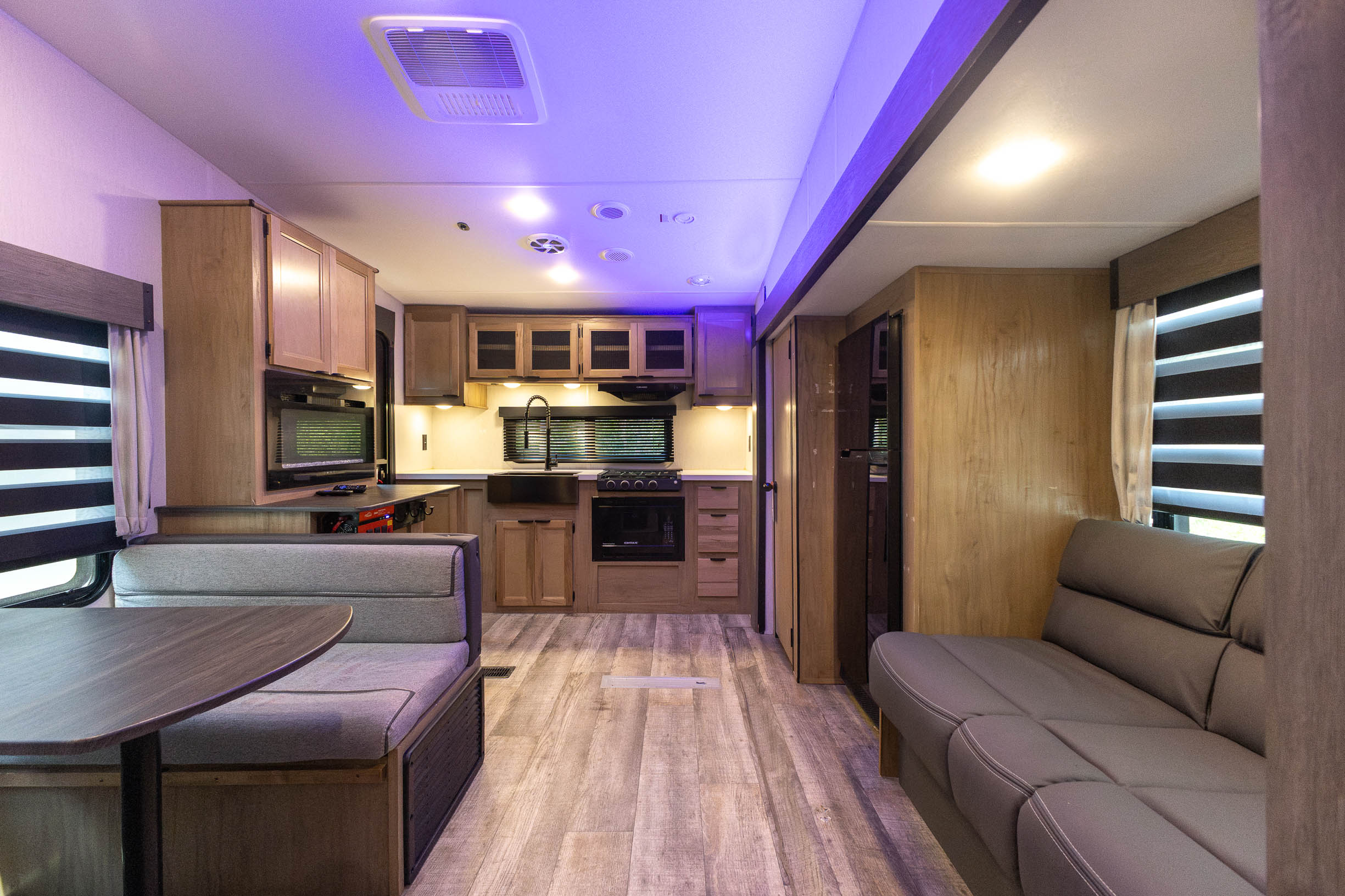 2024 Forest River Cherokee Black Label 235MBBL FIFTH WHEEL