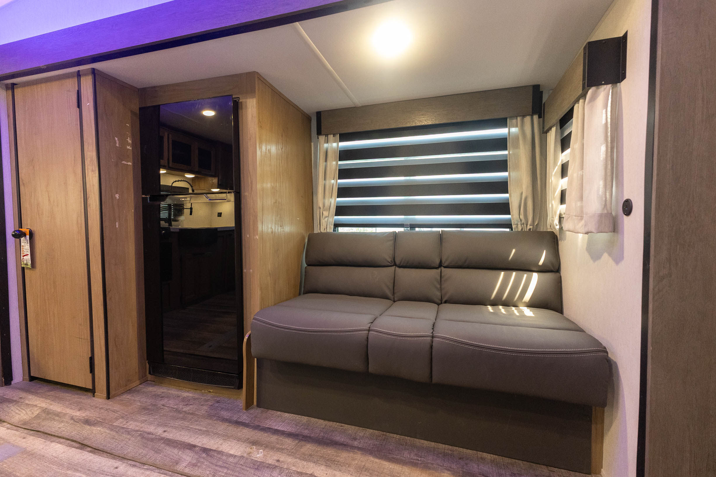 2024 Forest River Cherokee Black Label 235MBBL FIFTH WHEEL