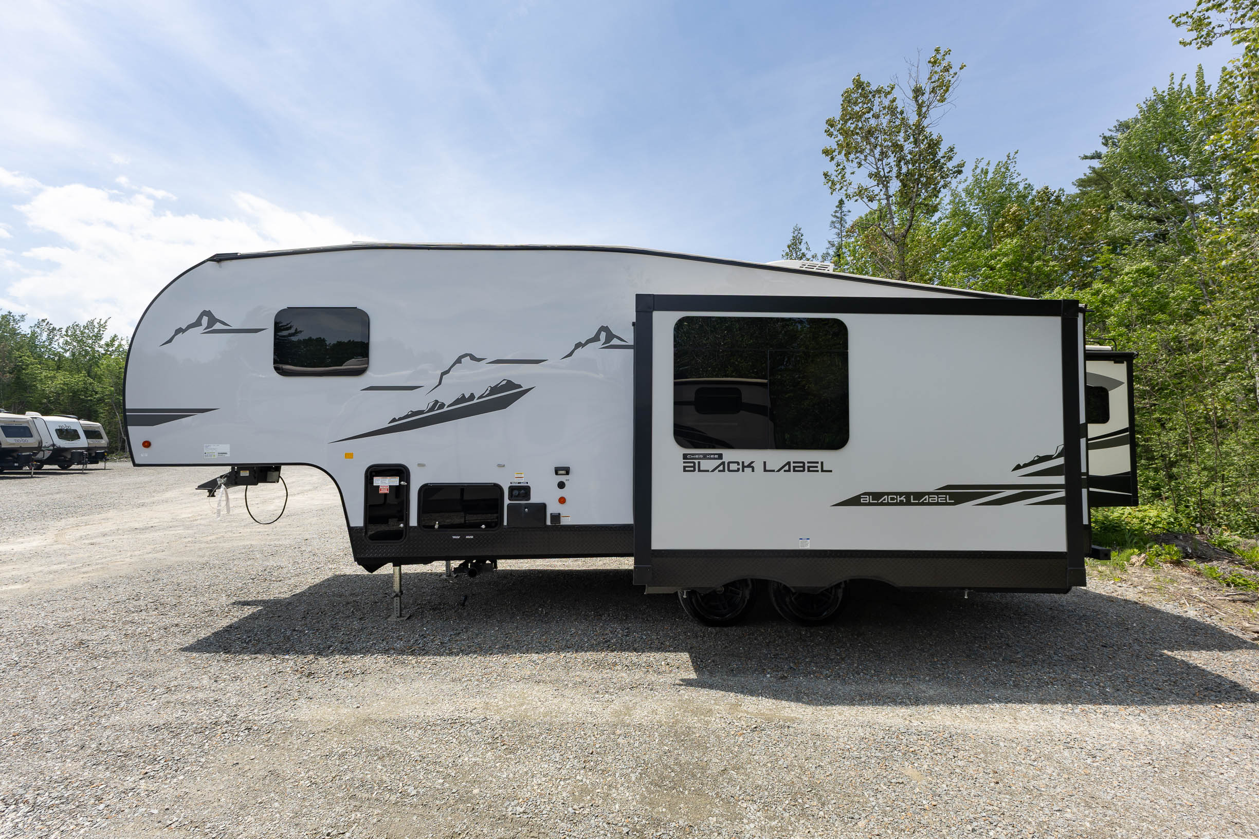 2024 Forest River Cherokee Black Label 235MBBL FIFTH WHEEL