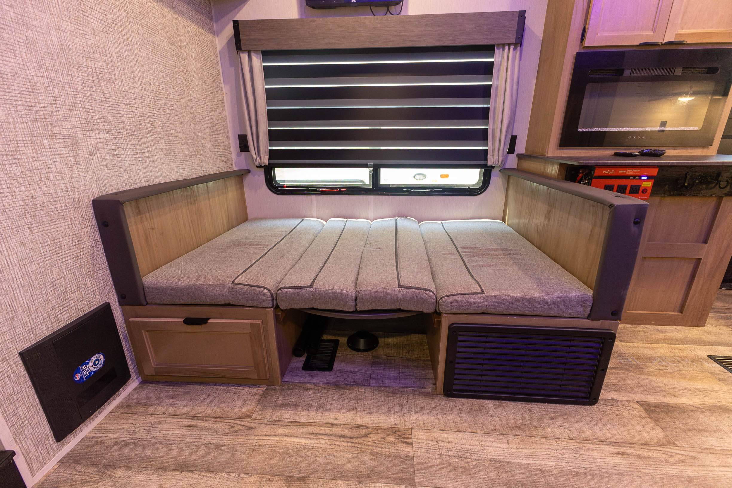 2024 Forest River Cherokee Black Label 235MBBL FIFTH WHEEL