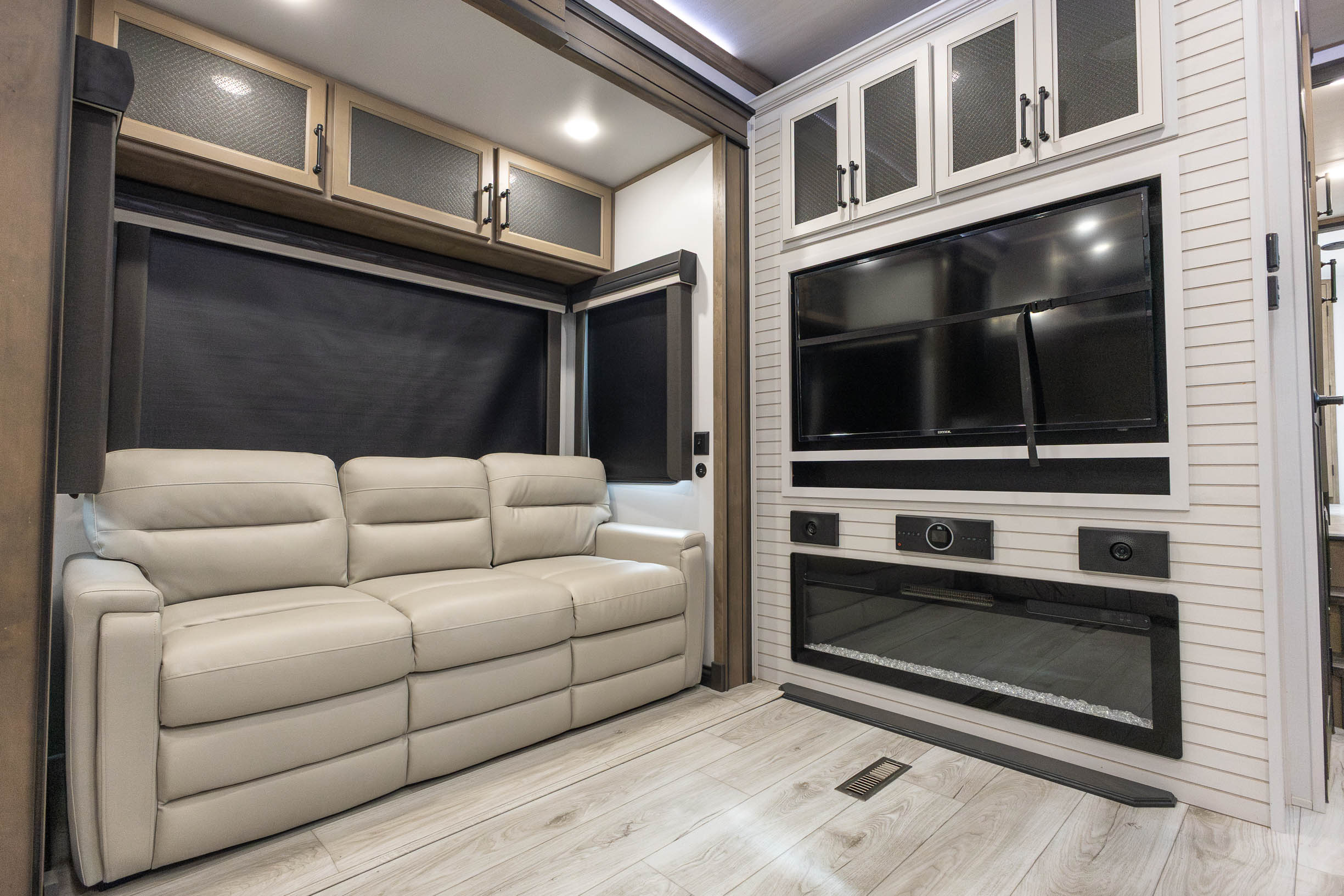 2024 Keystone RV Montana FIFTH WHEEL