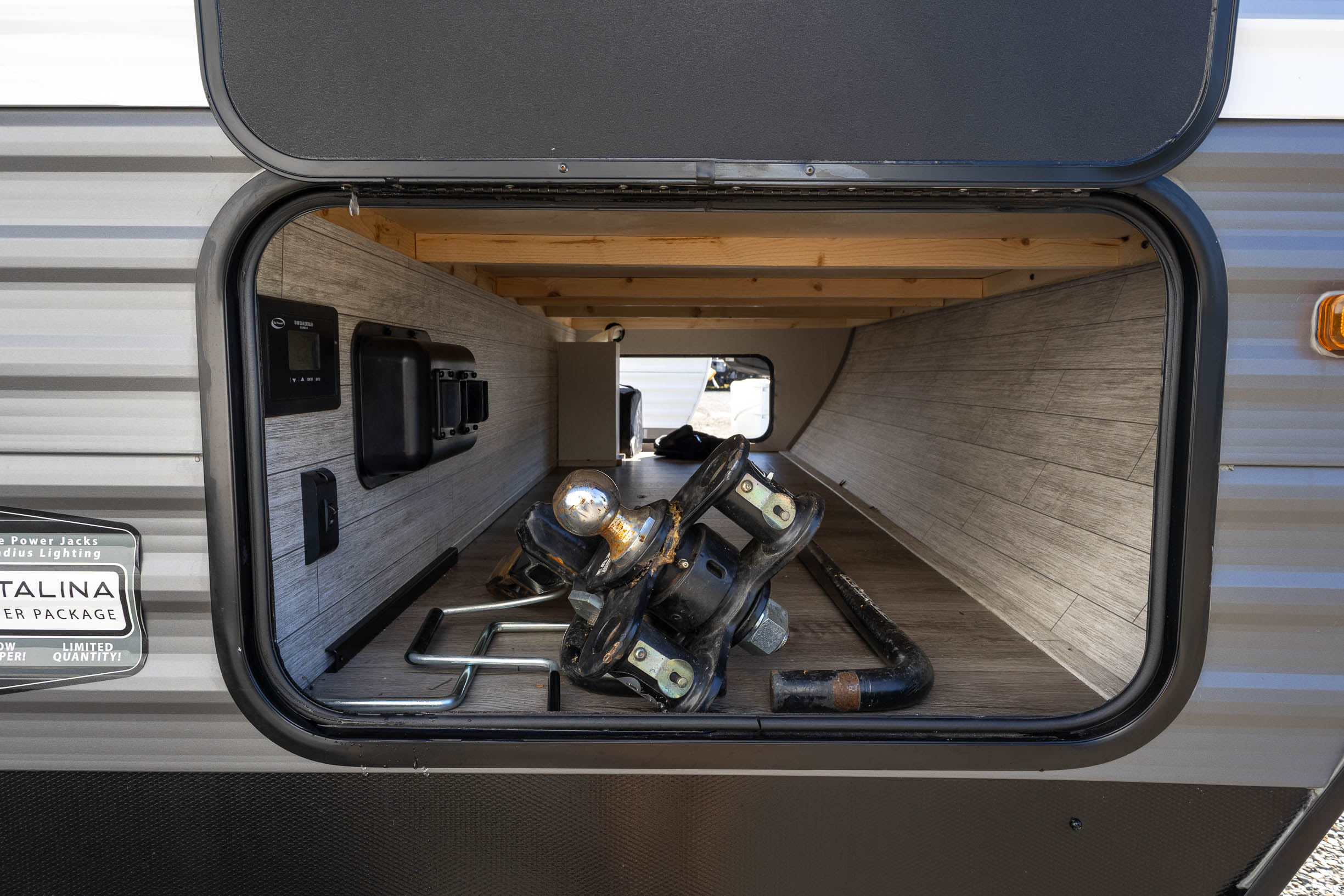 2025 Coachmen Catalina Summit Series 8 271DBS TRAVEL TRAILER