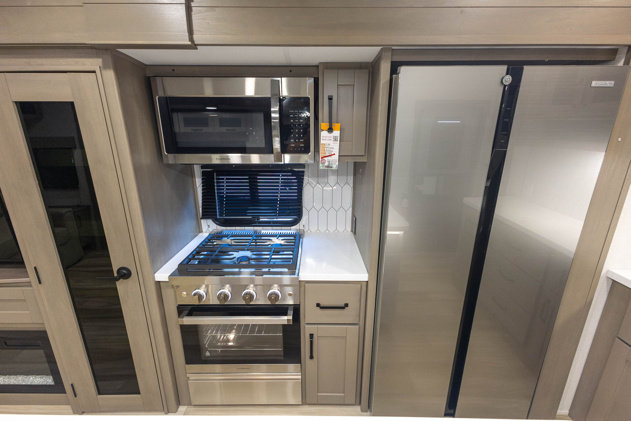 2025 Grand Design Reflection FW 303RLS FIFTH WHEEL